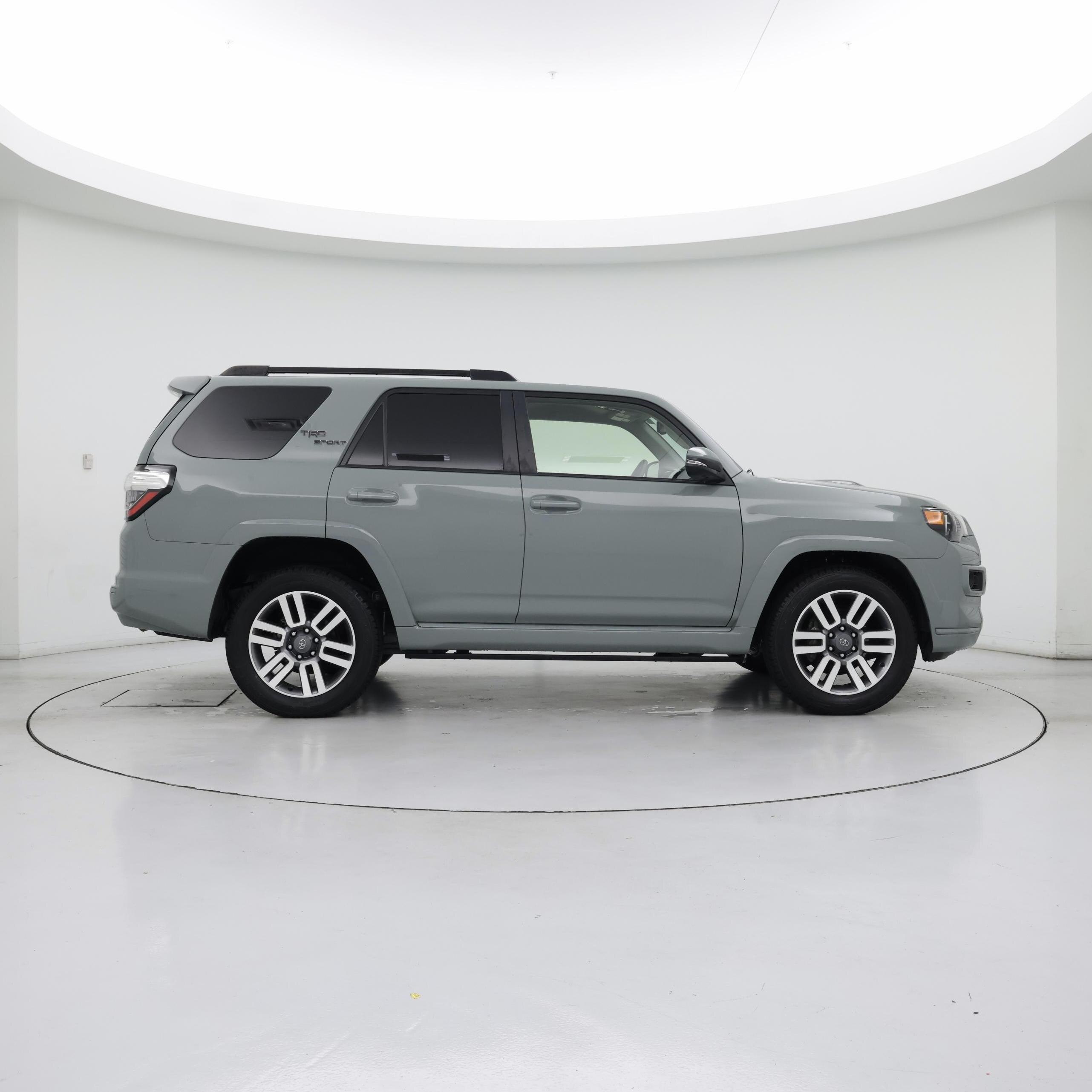 Thumbnail: 2022 Toyota 4Runner - 7