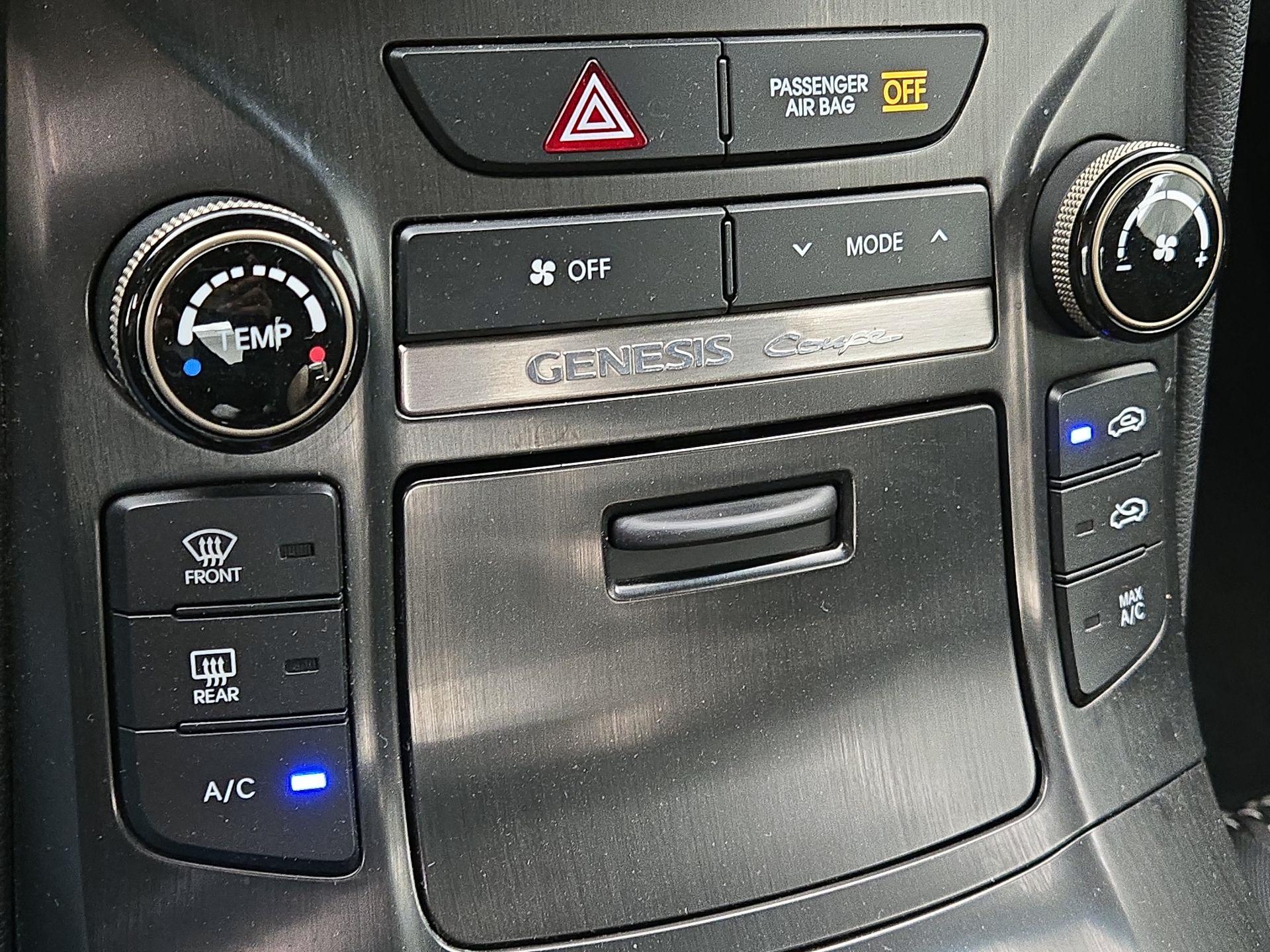 Thumbnail: 2013 Hyundai Genesis - 15