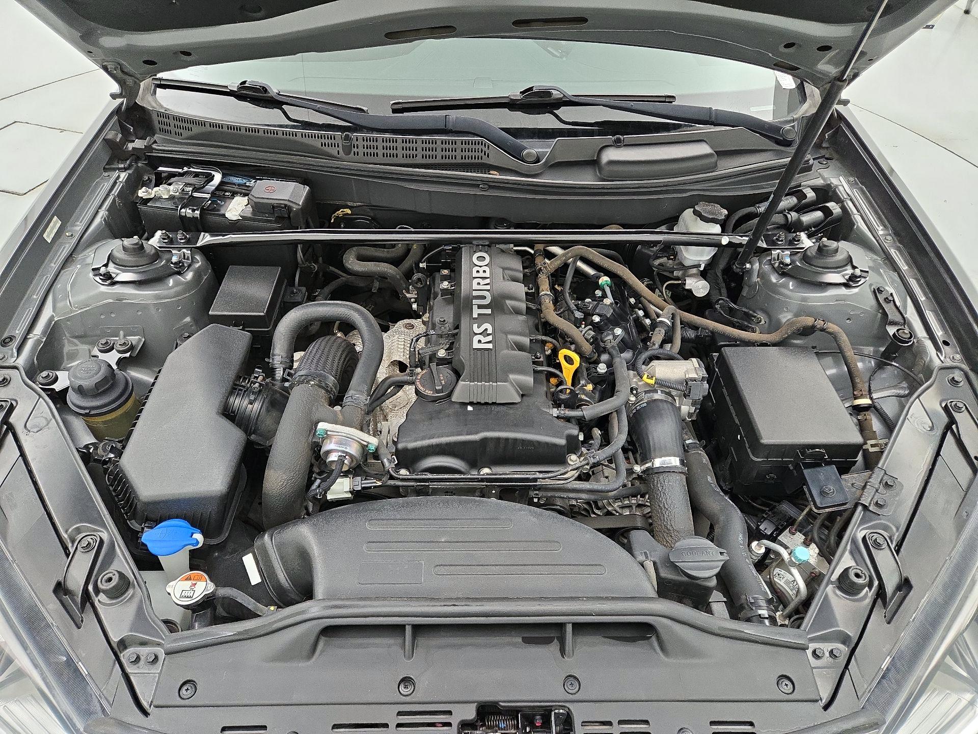 Thumbnail: 2013 Hyundai Genesis - 20
