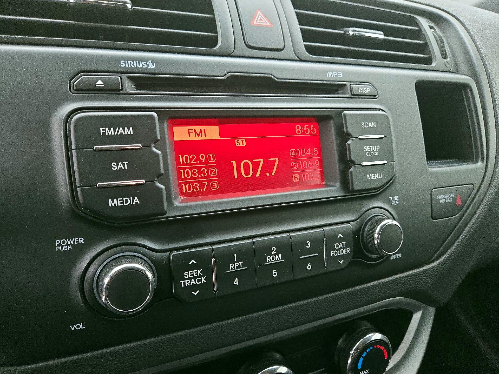 Thumbnail: 2013 Kia Rio5 - 12