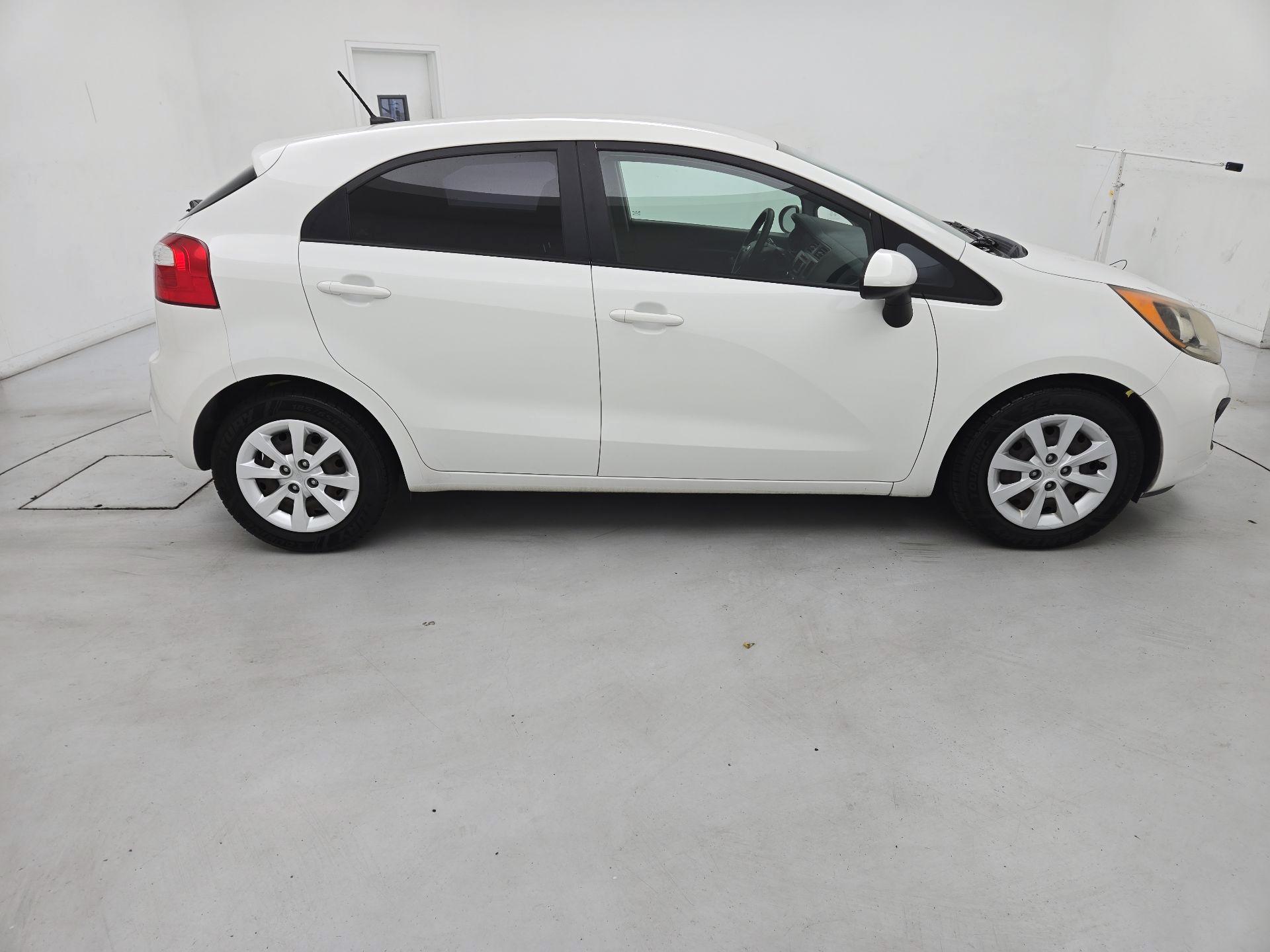 Thumbnail: 2013 Kia Rio5 - 4