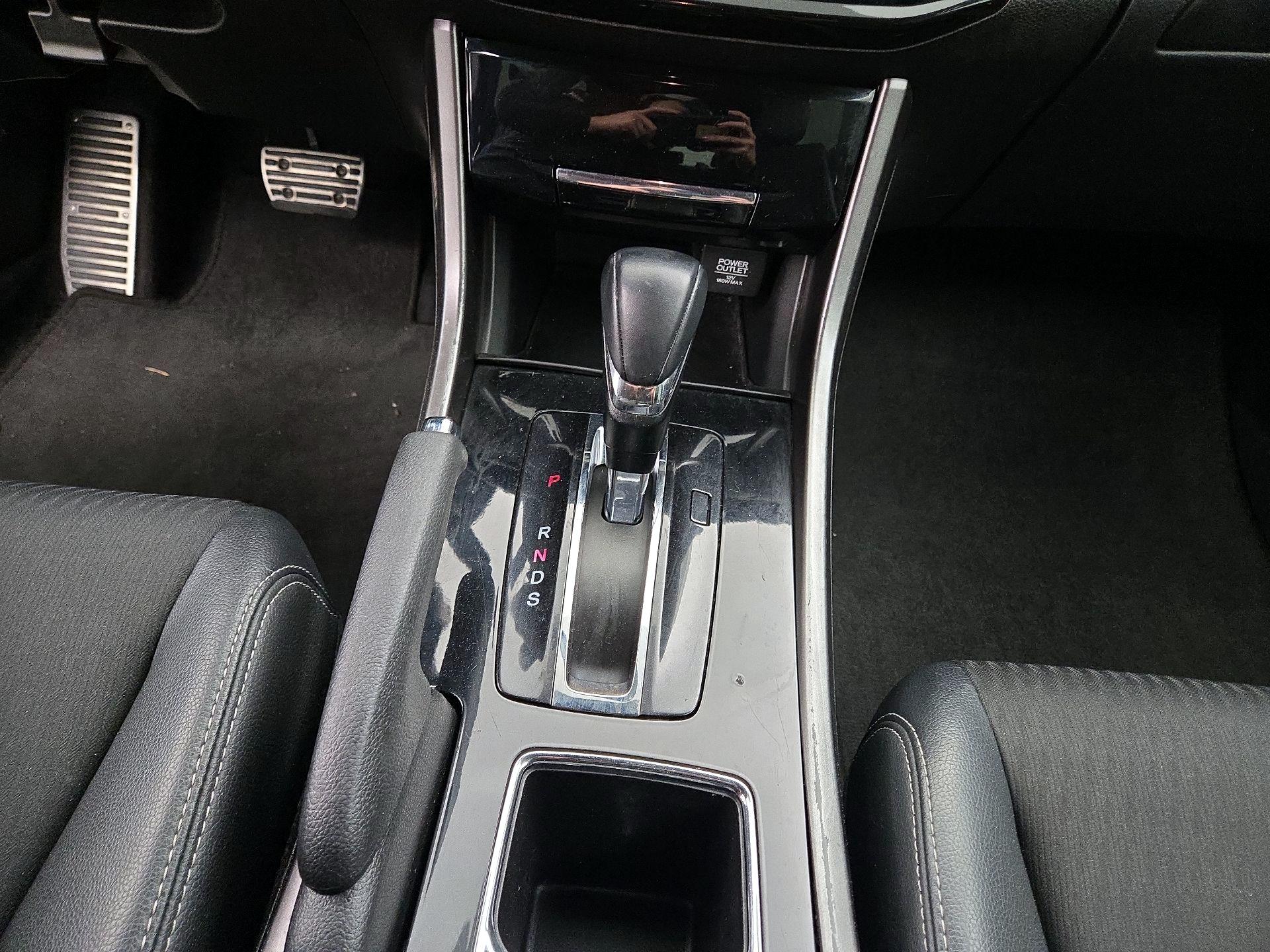 Thumbnail: 2017 Honda Accord - 15