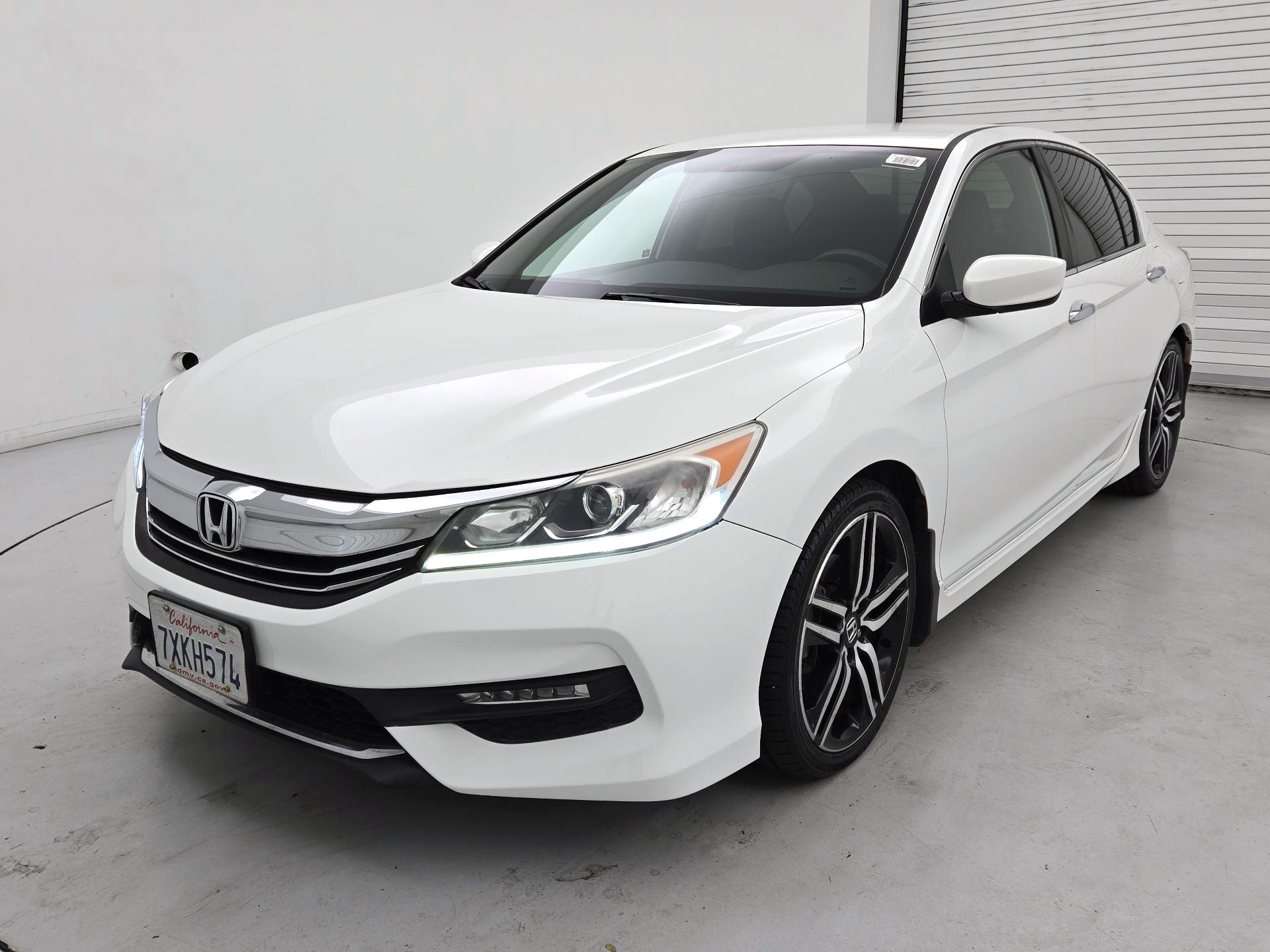 Thumbnail: 2017 Honda Accord - 3