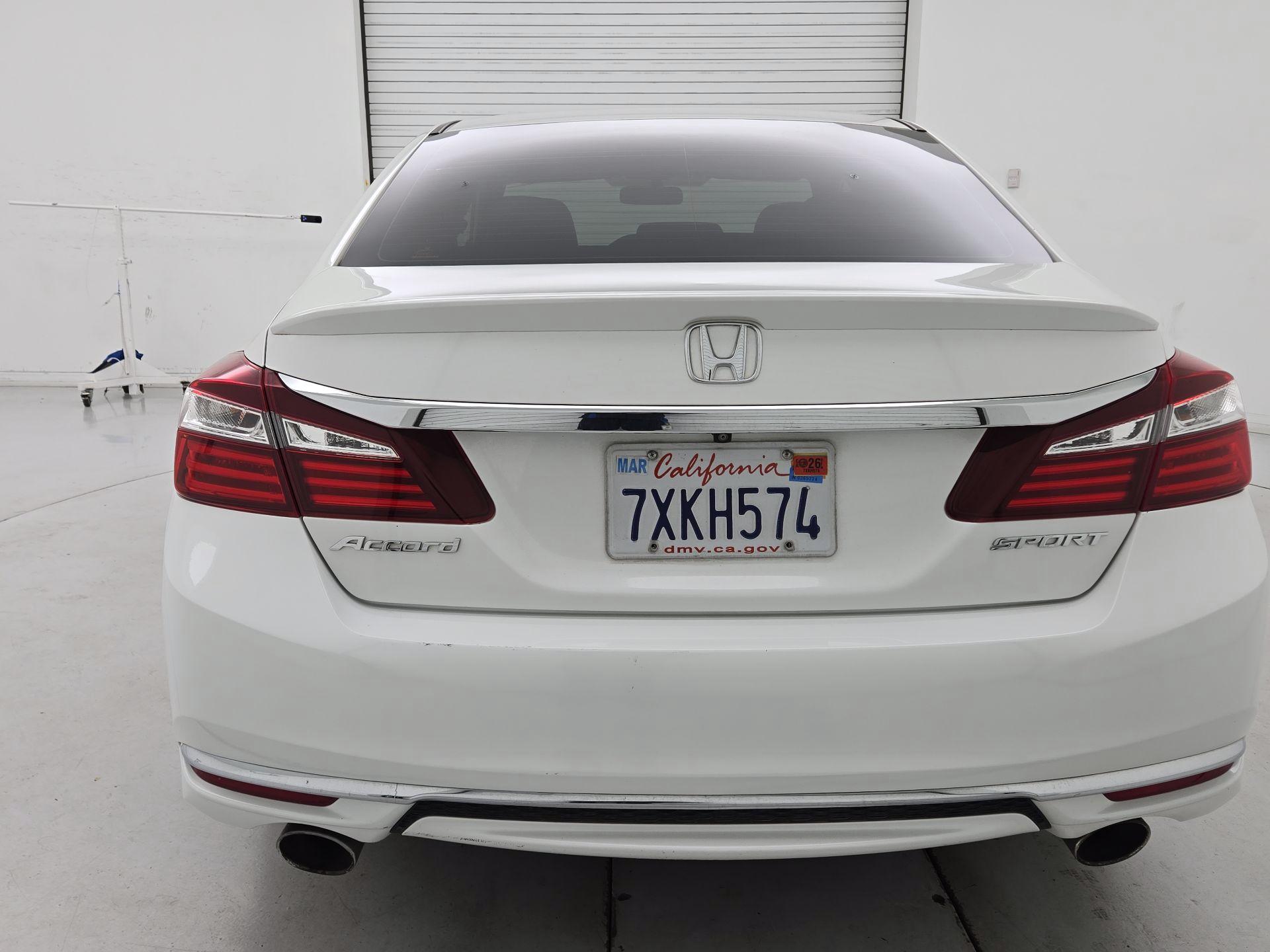 Thumbnail: 2017 Honda Accord - 6