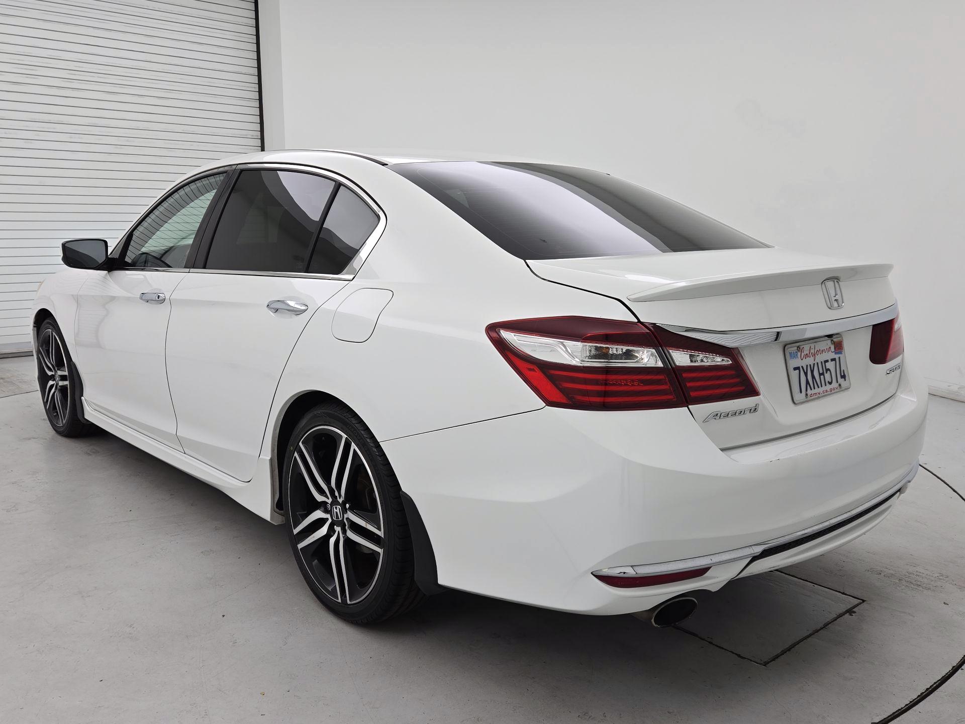 Thumbnail: 2017 Honda Accord - 7
