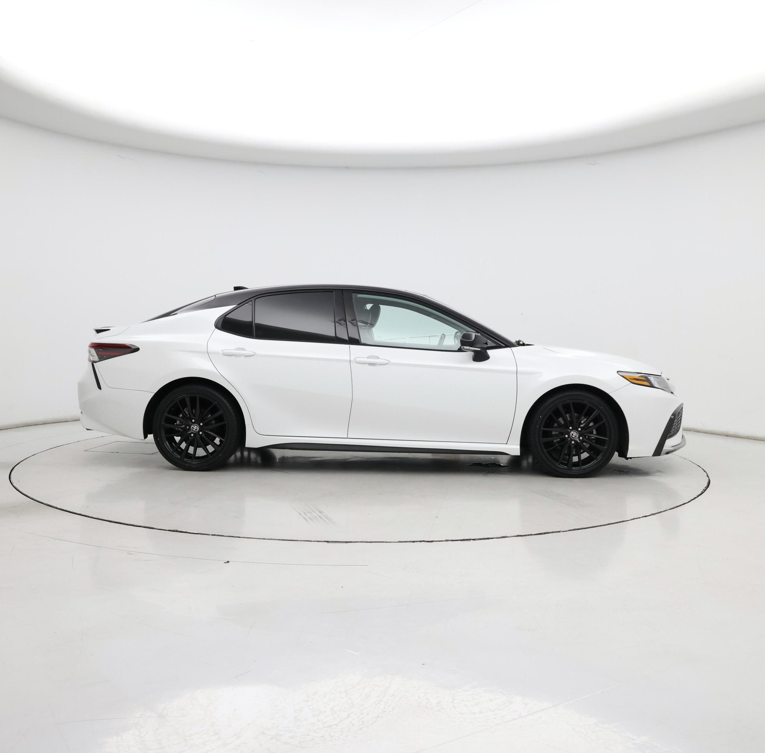 Thumbnail: 2023 Toyota Camry - 7