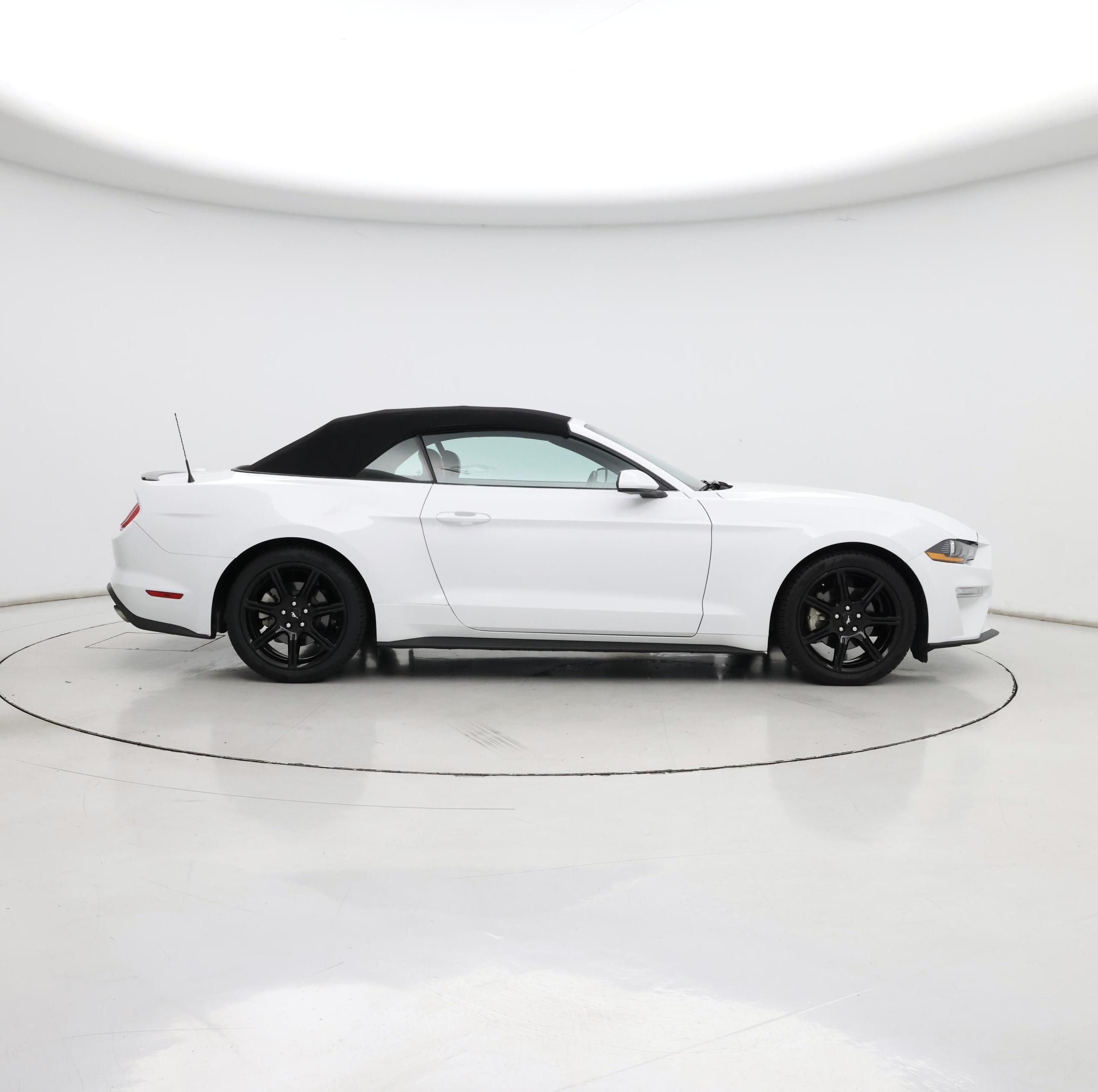 Thumbnail: 2019 Ford Mustang - 7