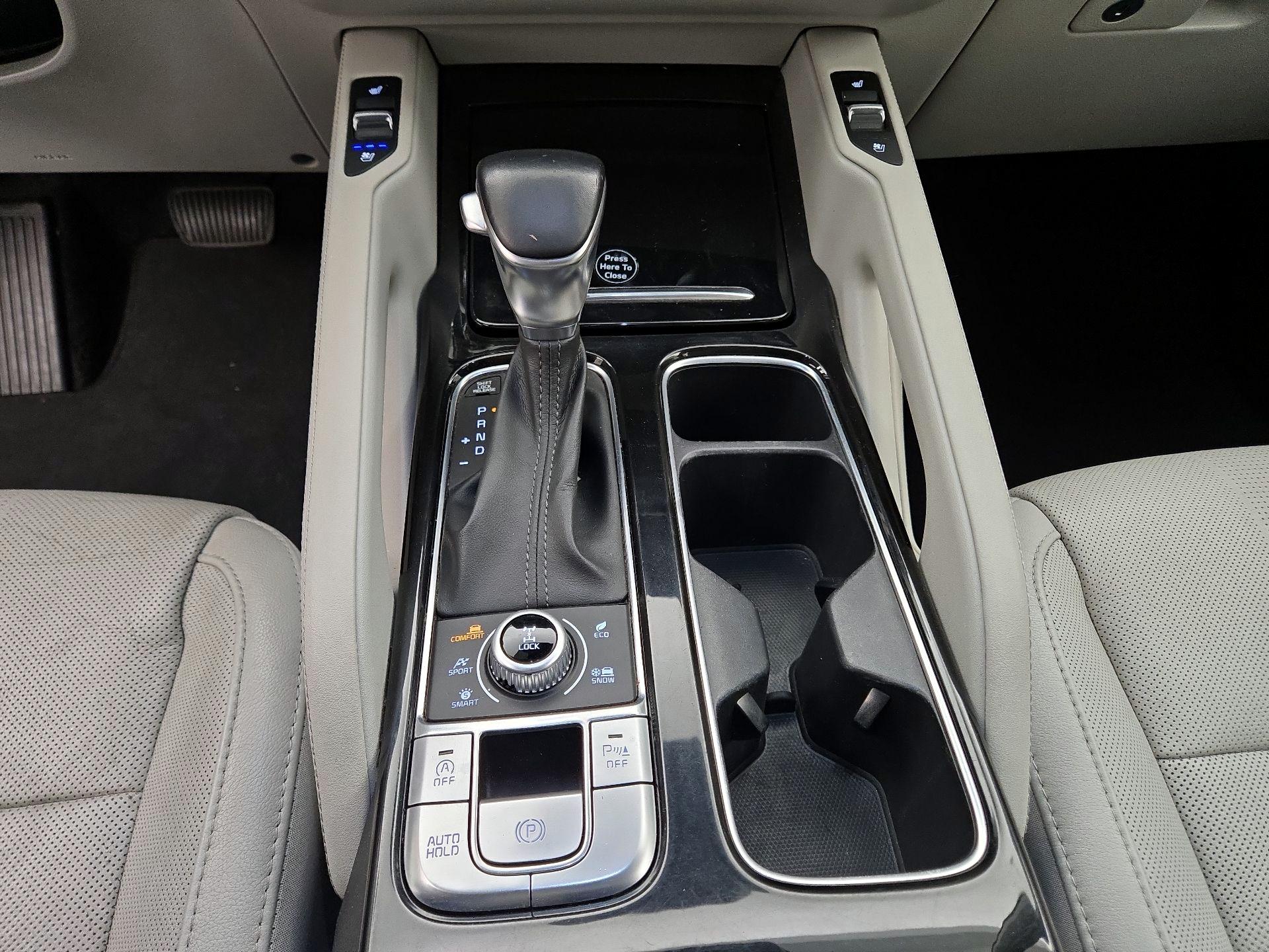 Thumbnail: 2020 Kia Telluride - 18