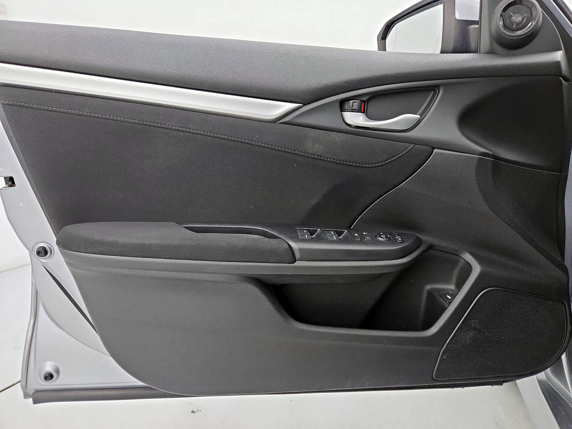 Thumbnail: 2016 Honda Civic - 12