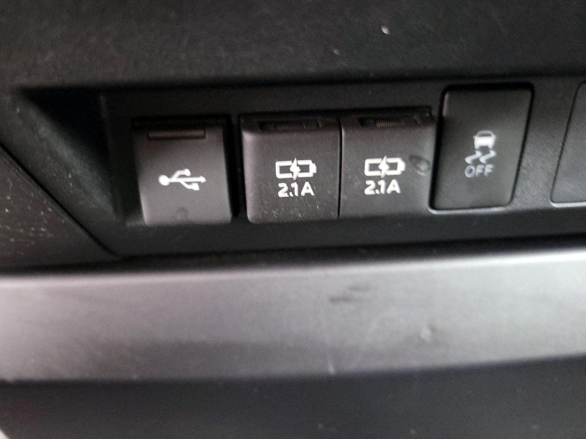Thumbnail: 2021 Toyota Tundra - 18