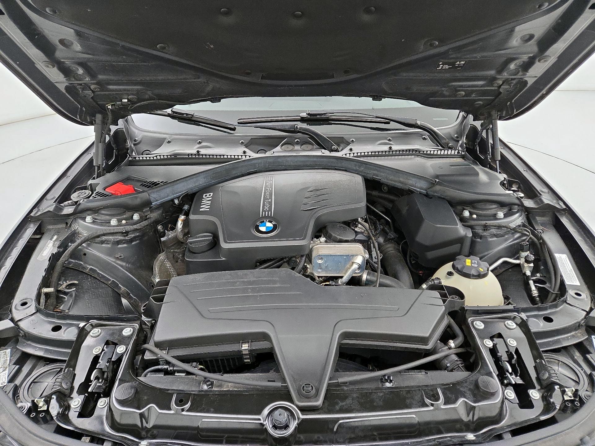 Thumbnail: 2015 BMW 3 Series - 18