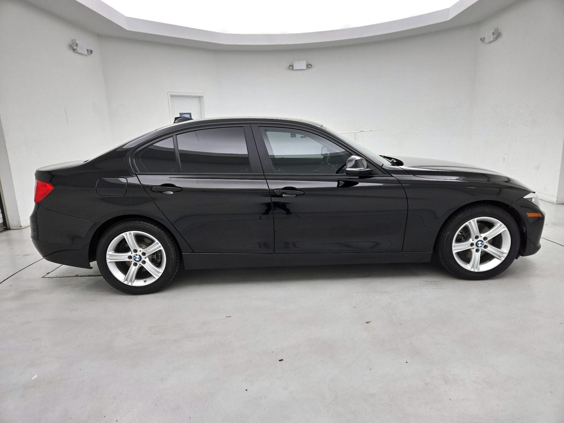 Thumbnail: 2015 BMW 3 Series - 4