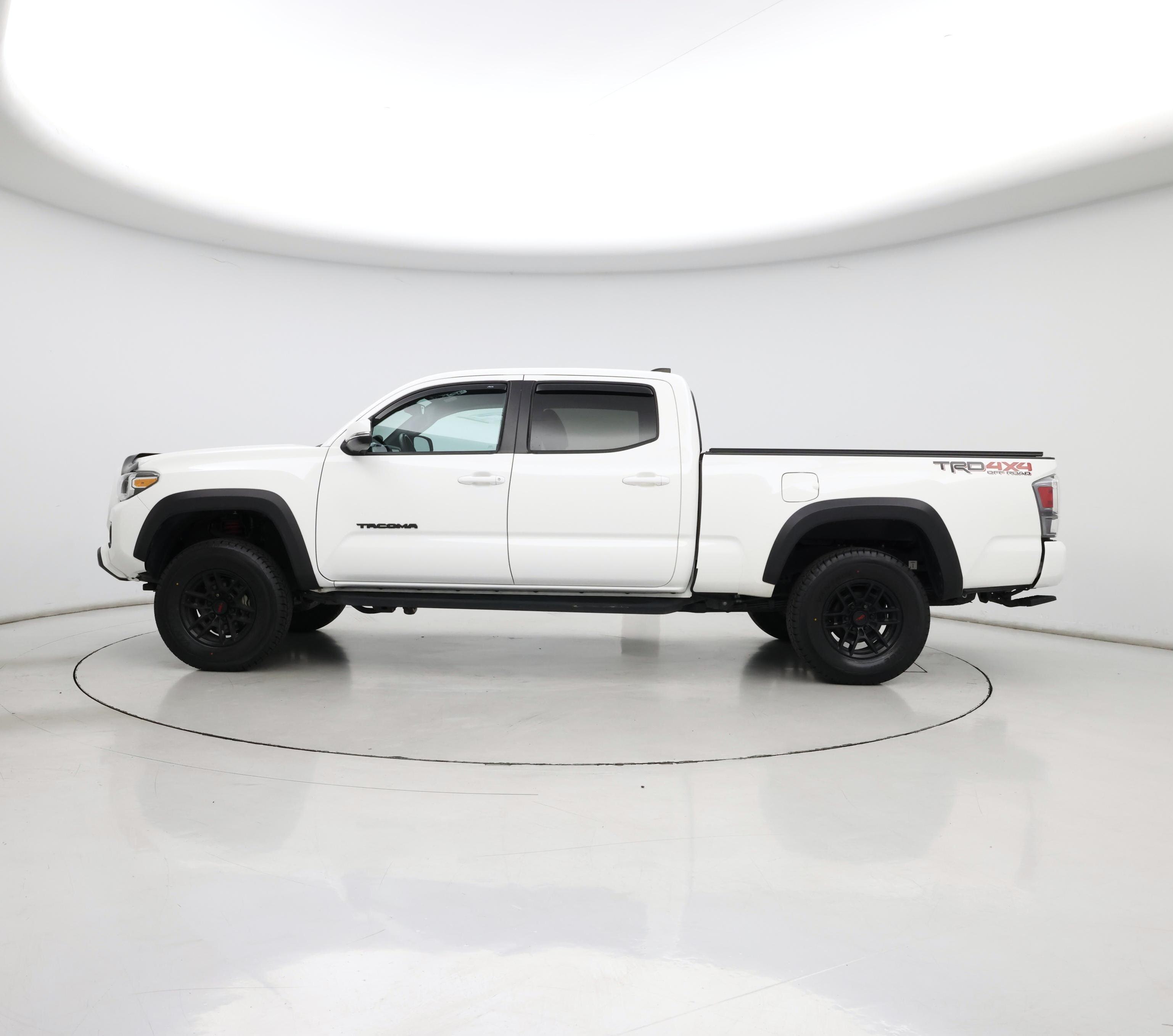 Thumbnail: 2021 Toyota Tacoma - 3