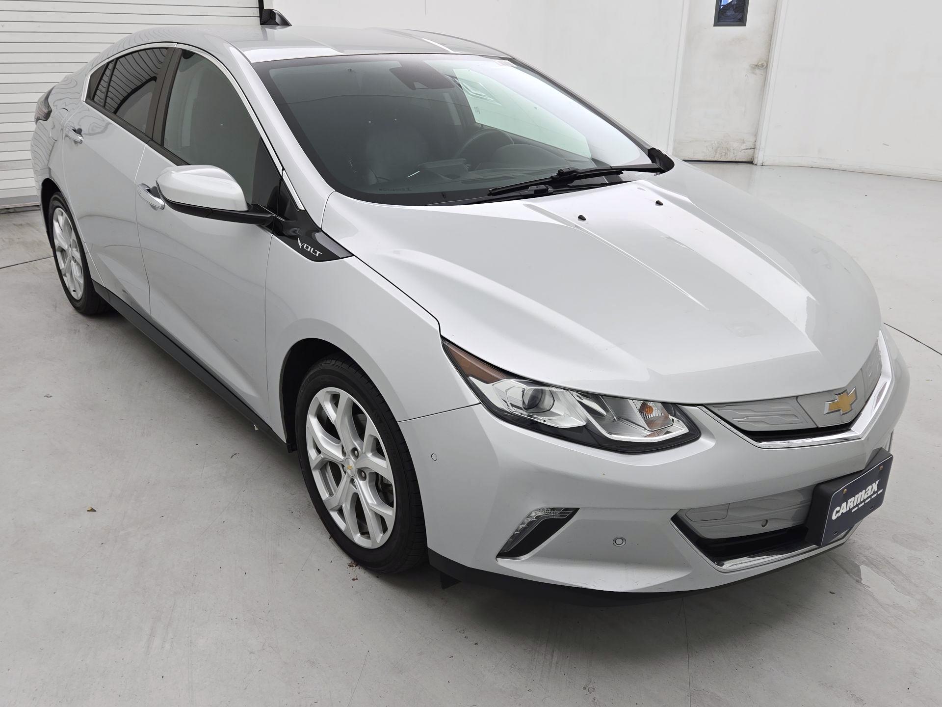 Thumbnail: 2018 Chevrolet Volt - 1