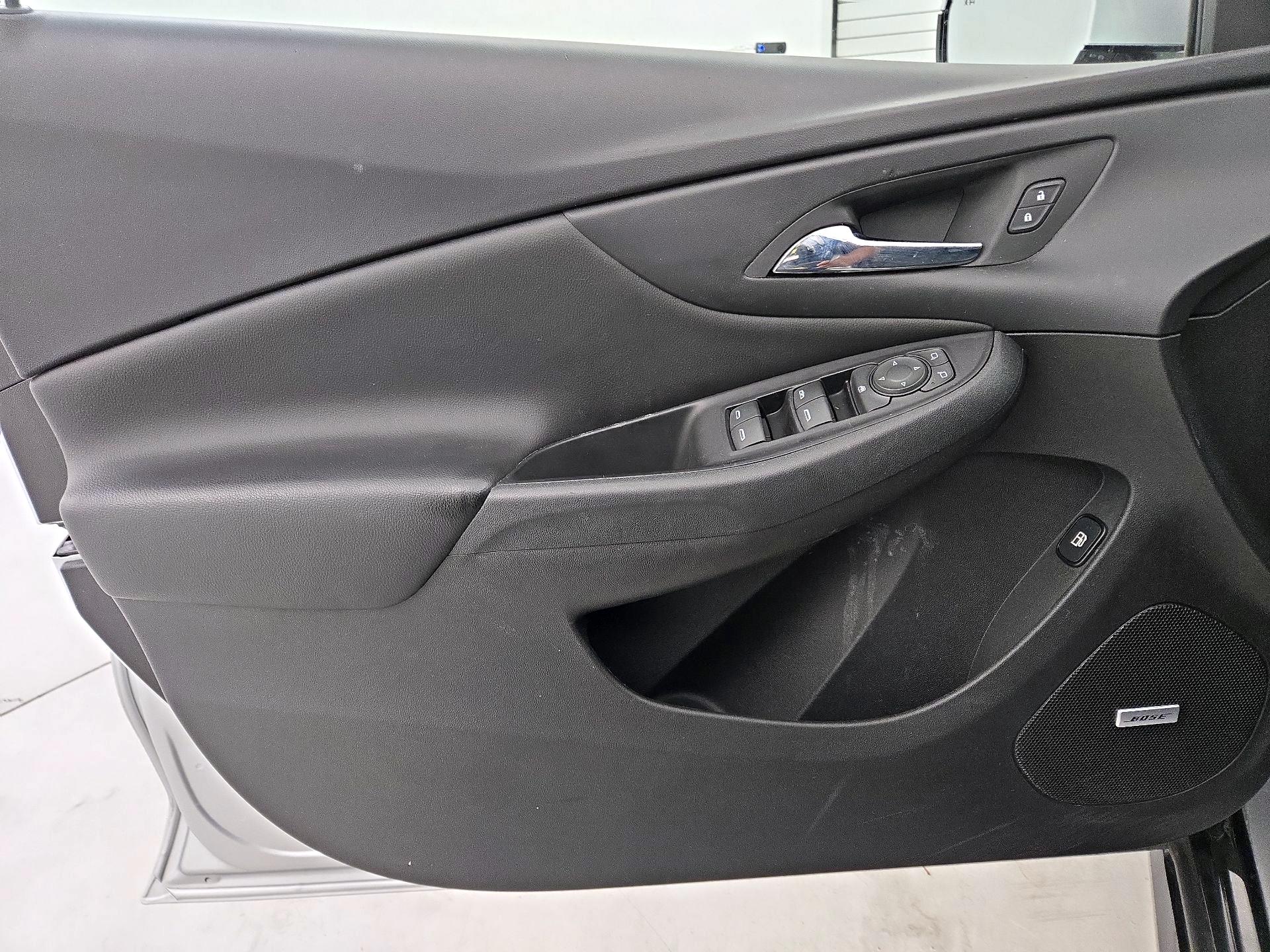 Thumbnail: 2018 Chevrolet Volt - 10