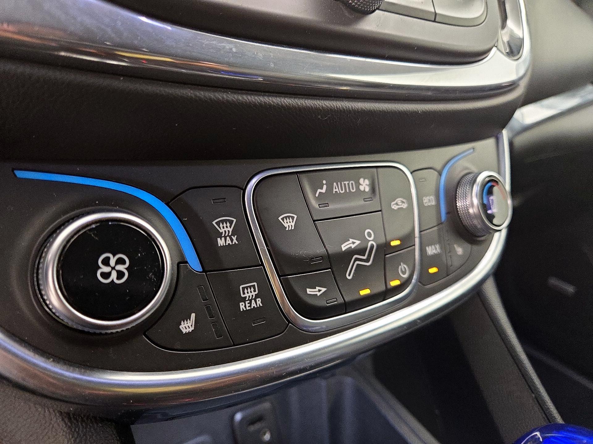 Thumbnail: 2018 Chevrolet Volt - 14