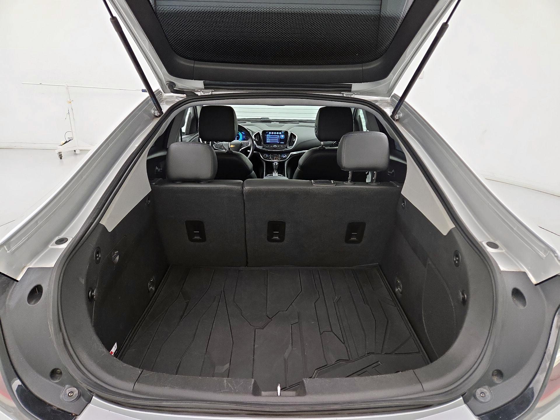 Thumbnail: 2018 Chevrolet Volt - 17