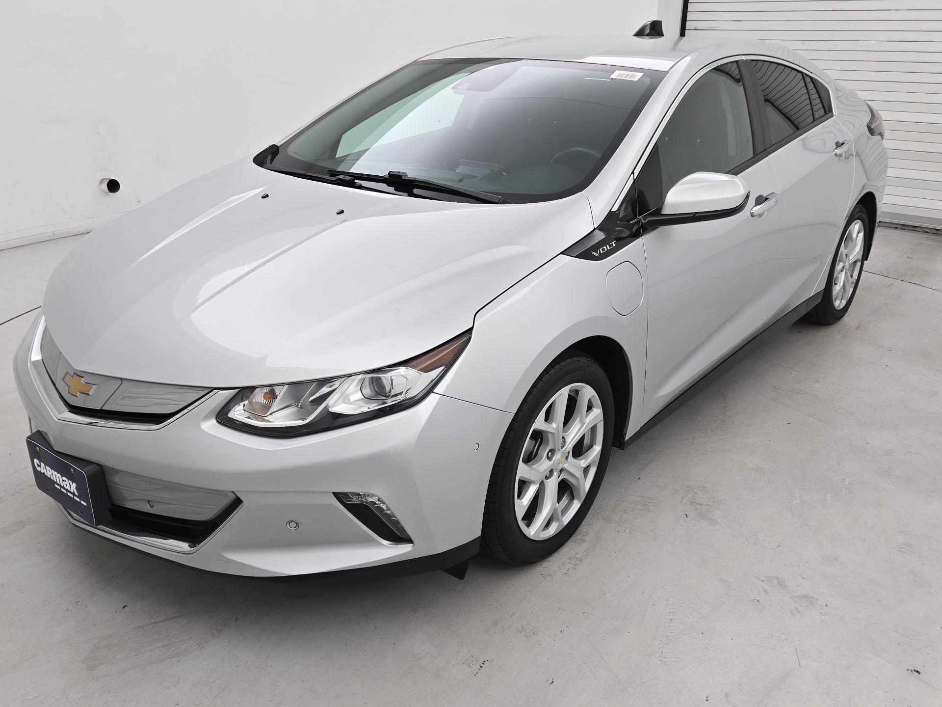 Thumbnail: 2018 Chevrolet Volt - 3