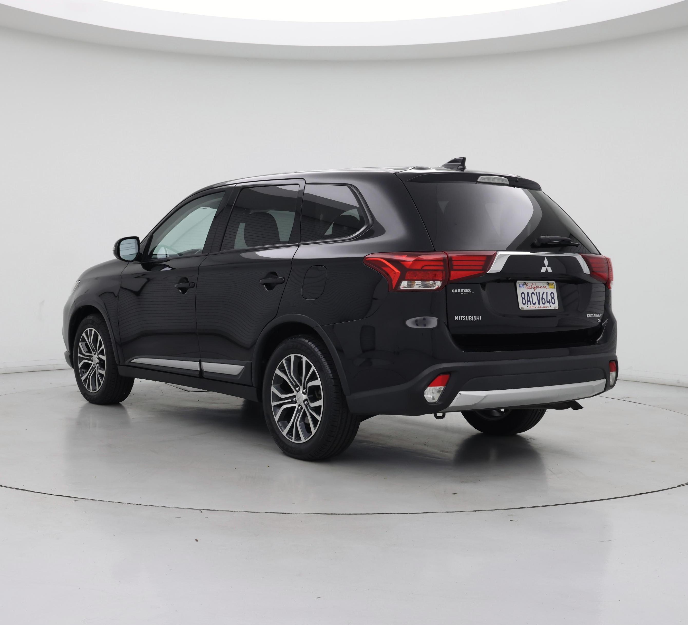 Thumbnail: 2017 Mitsubishi Outlander - 2
