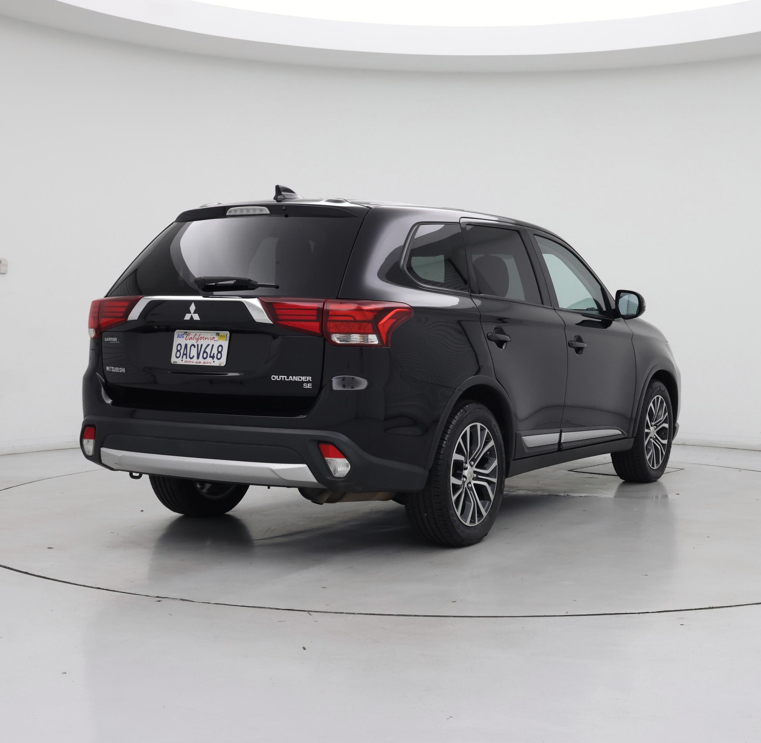 Thumbnail: 2017 Mitsubishi Outlander - 8
