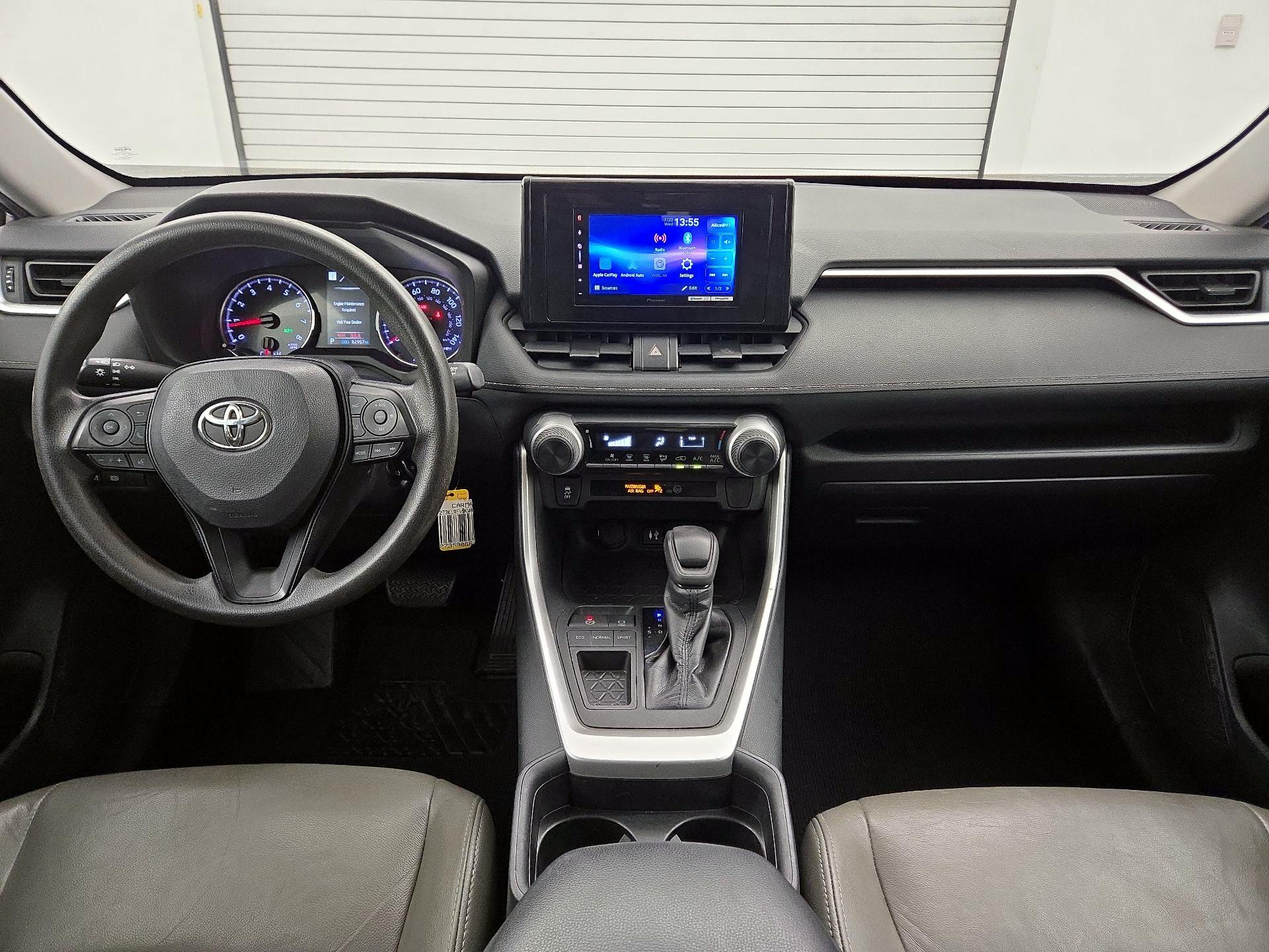 Thumbnail: 2019 Toyota RAV4 - 9