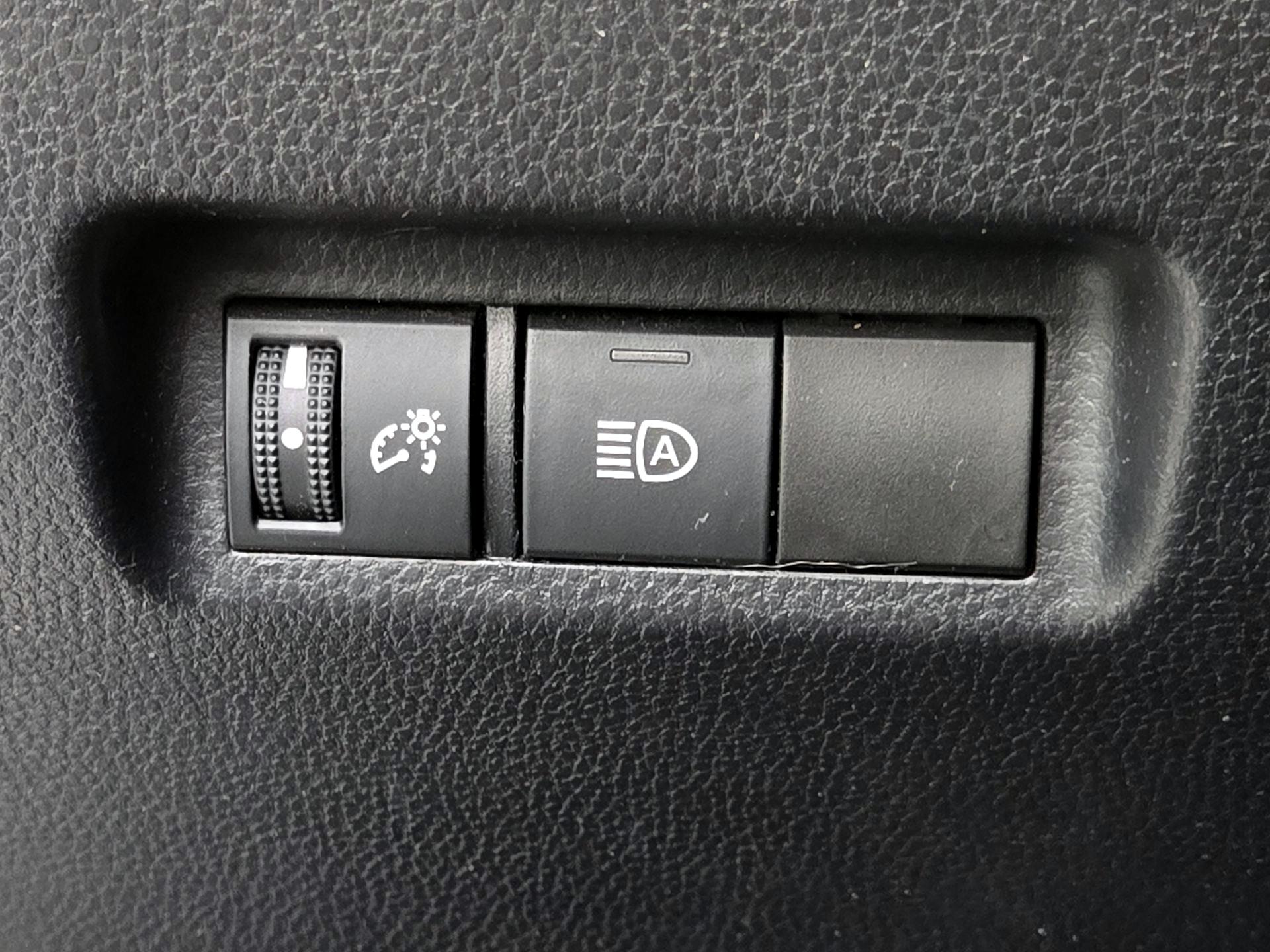 Thumbnail: 2019 Toyota RAV4 - 13