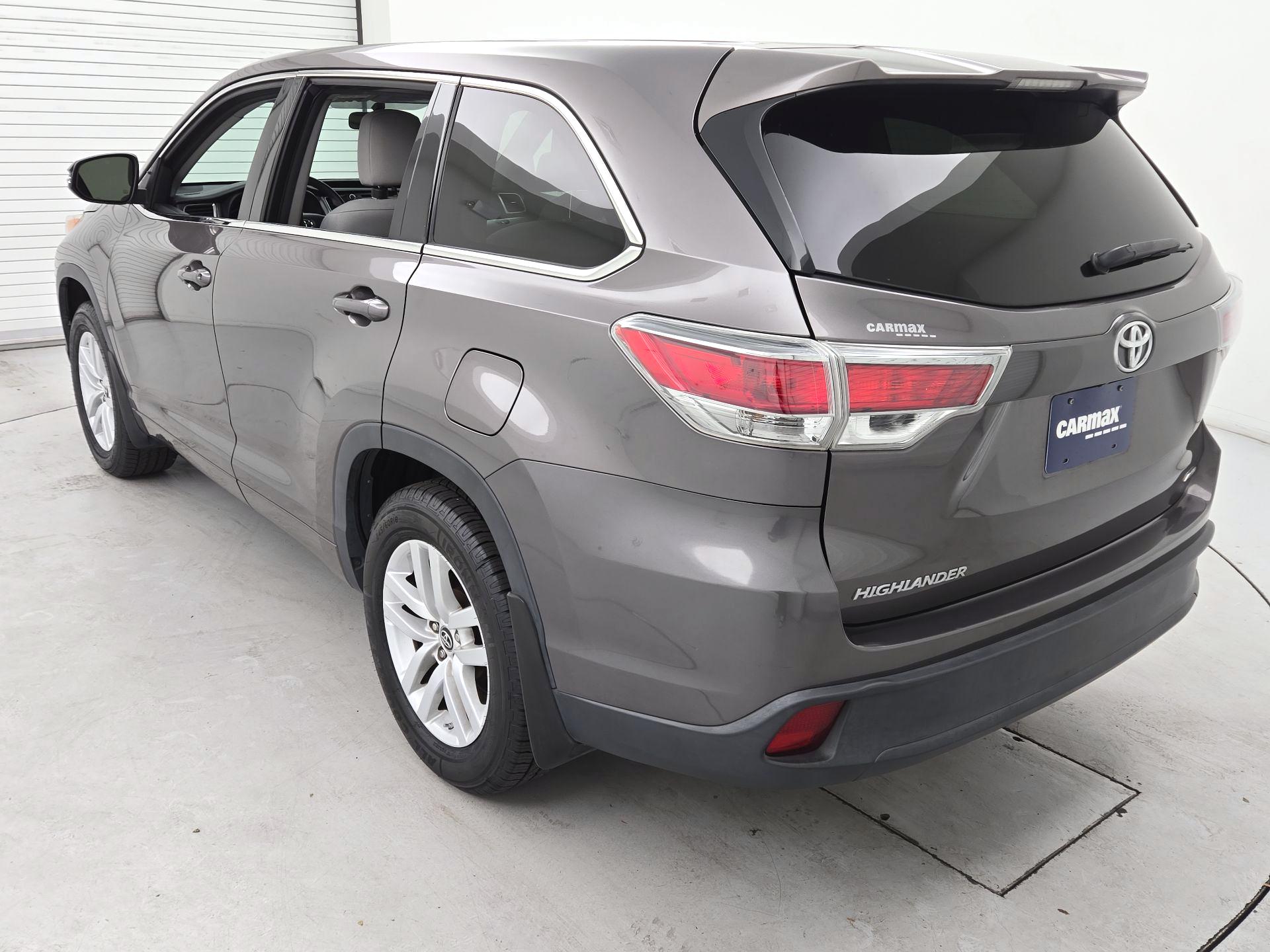 Thumbnail: 2016 Toyota Highlander - 7