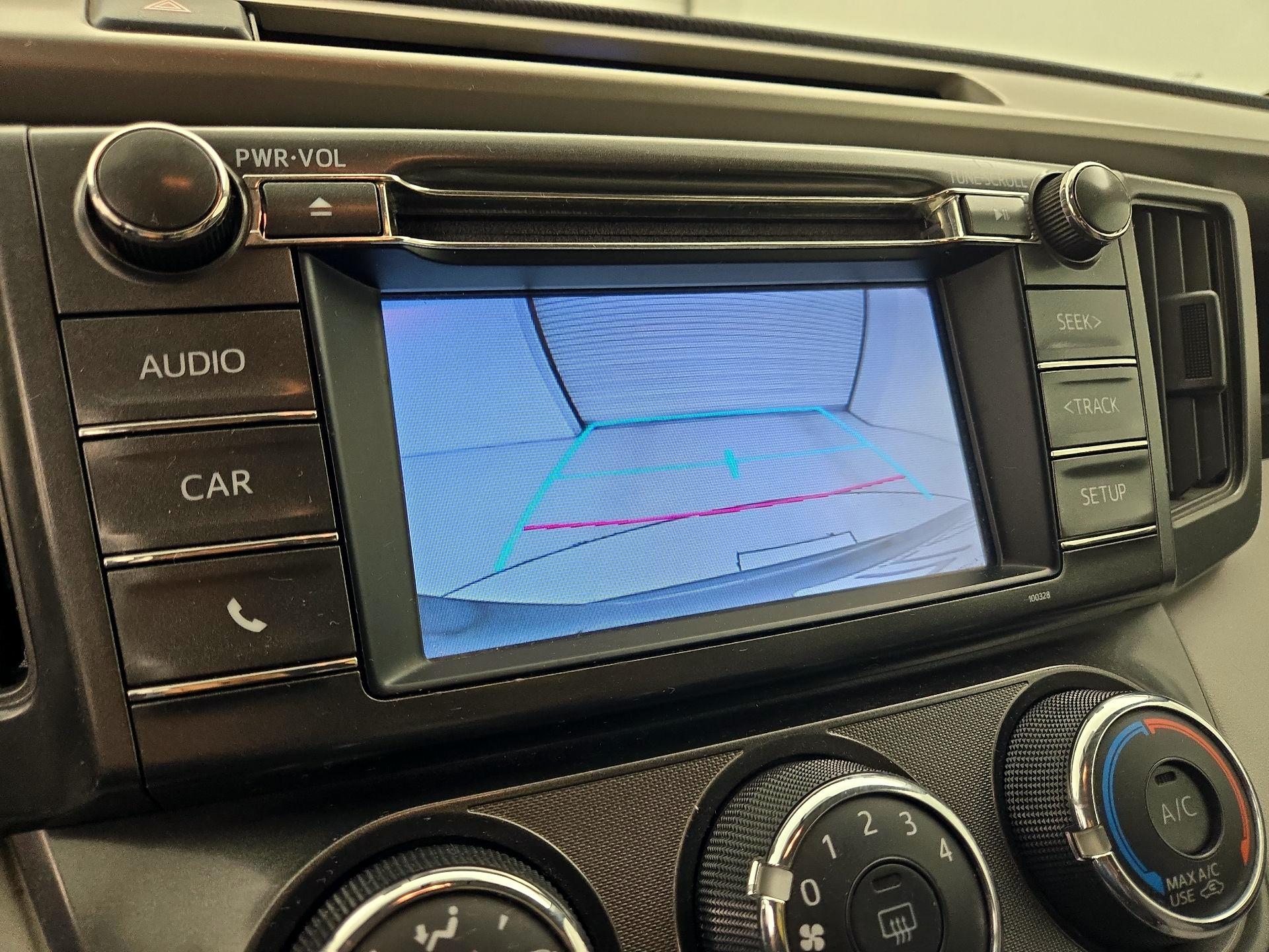 Thumbnail: 2015 Toyota RAV4 - 12
