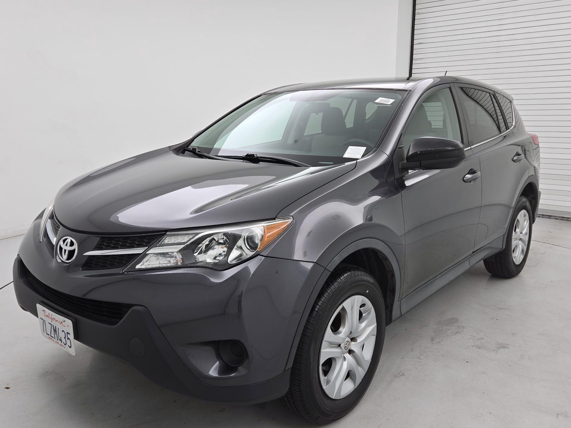Thumbnail: 2015 Toyota RAV4 - 3