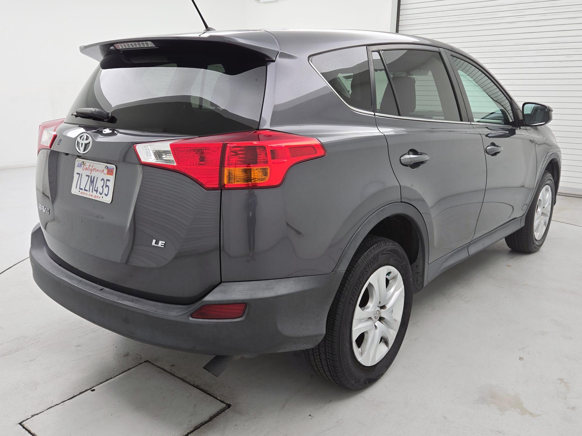 Thumbnail: 2015 Toyota RAV4 - 5