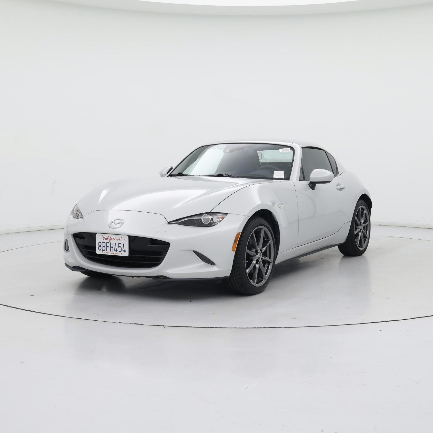 Thumbnail: 2017 Mazda MX-5 Miata - 4