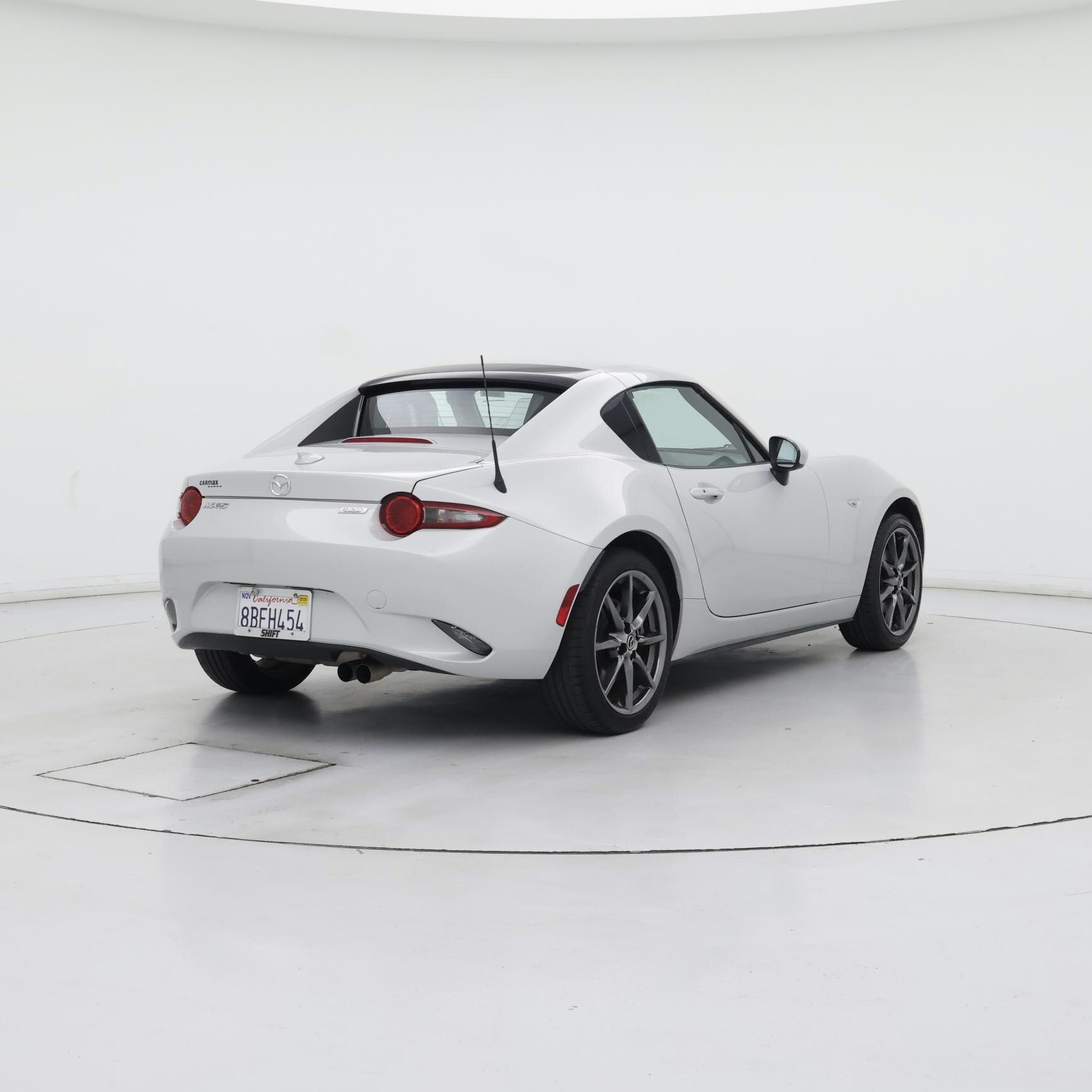 Thumbnail: 2017 Mazda MX-5 Miata - 8