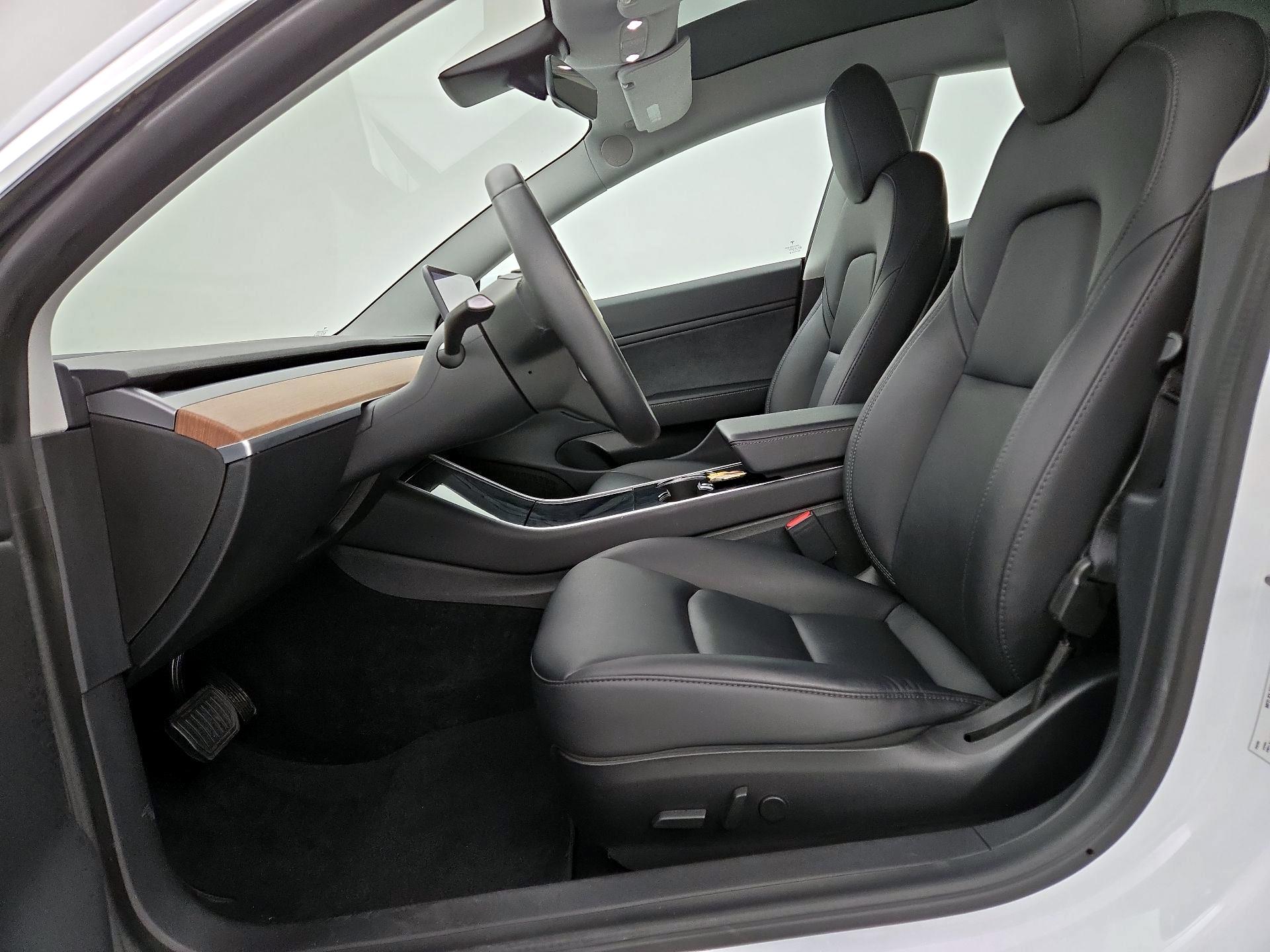 Thumbnail: 2020 Tesla Model 3 - 9