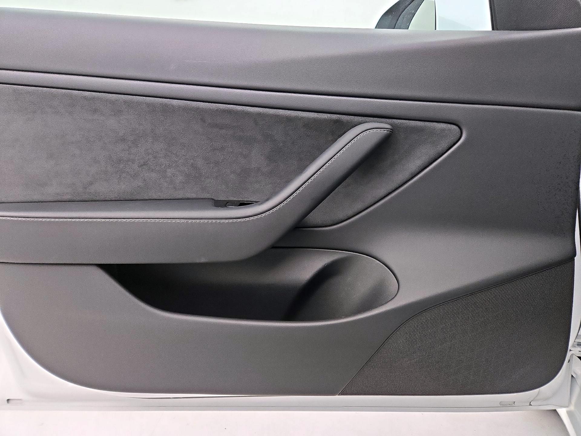 Thumbnail: 2020 Tesla Model 3 - 10