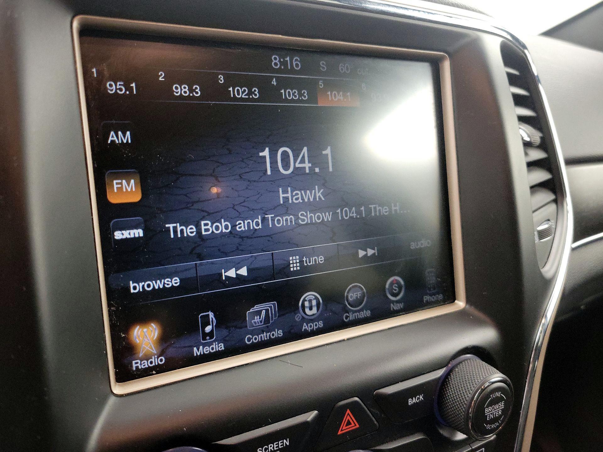 Thumbnail: 2017 Jeep Grand Cherokee - 16