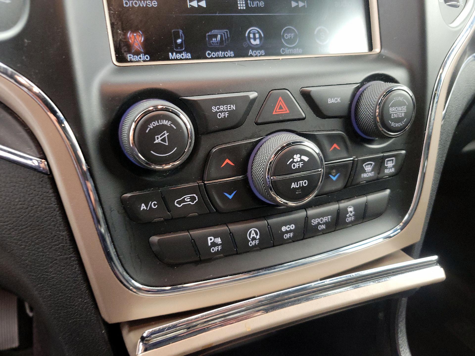 Thumbnail: 2017 Jeep Grand Cherokee - 17