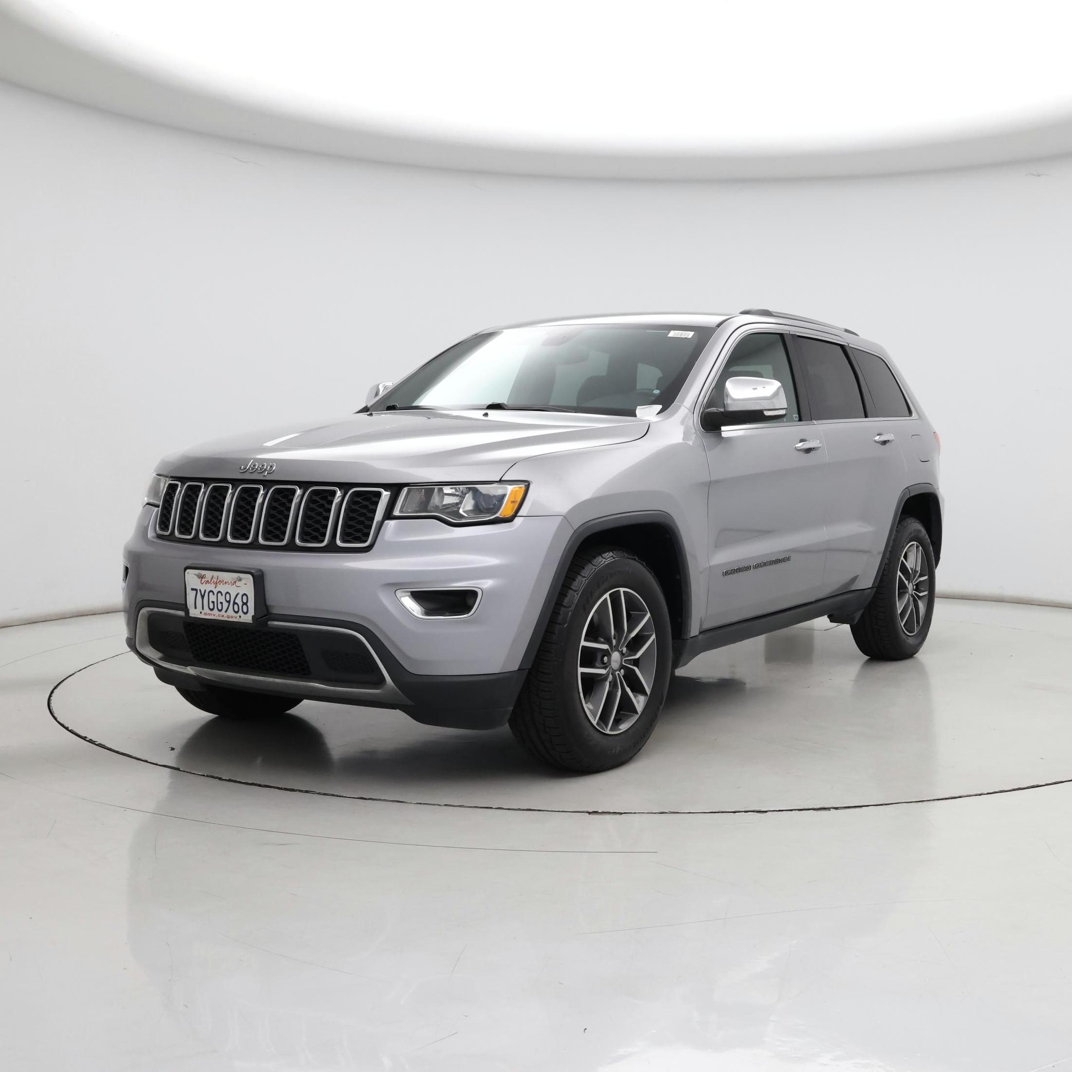 Thumbnail: 2017 Jeep Grand Cherokee - 4