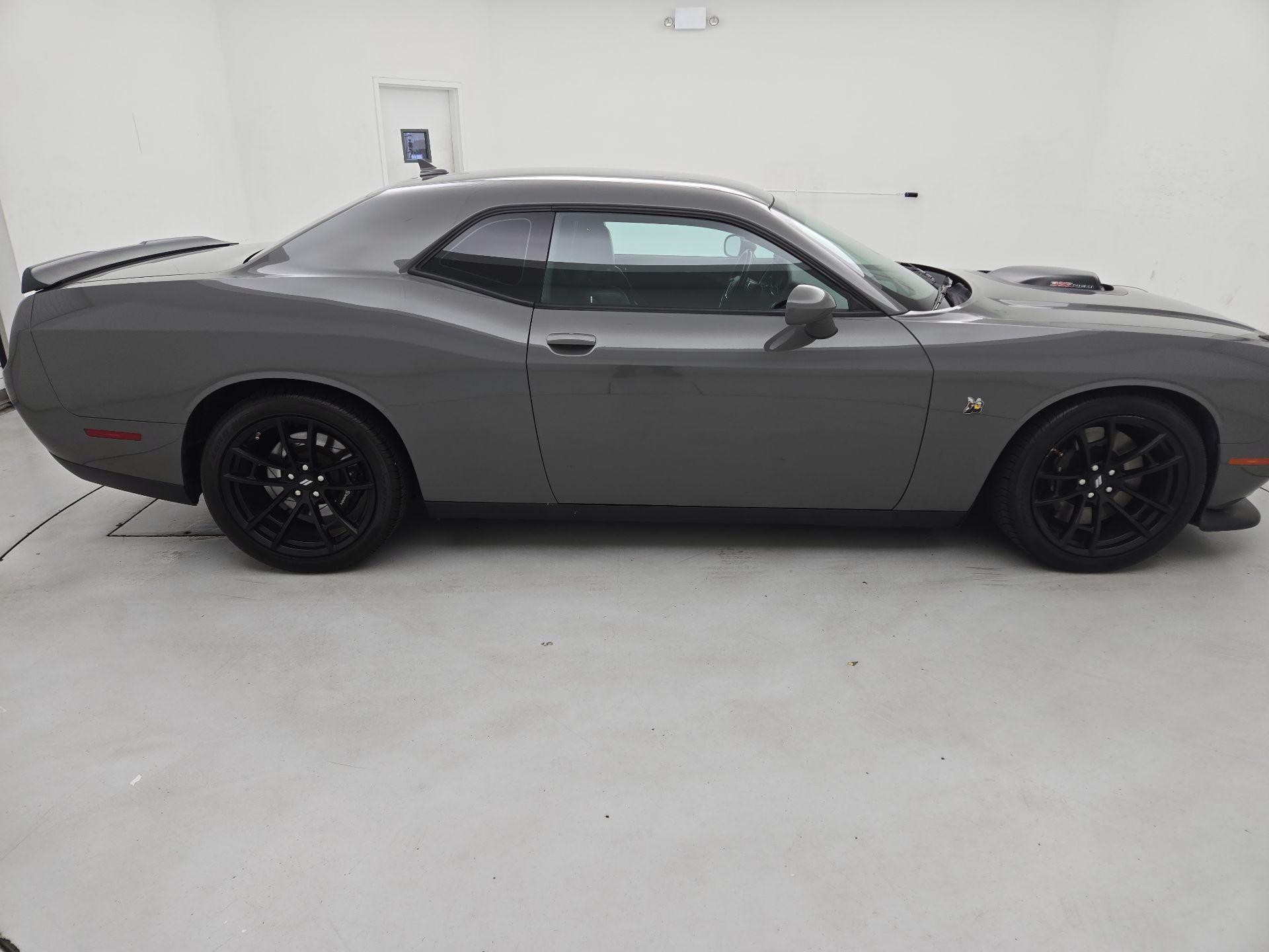 Thumbnail: 2019 Dodge Challenger - 4