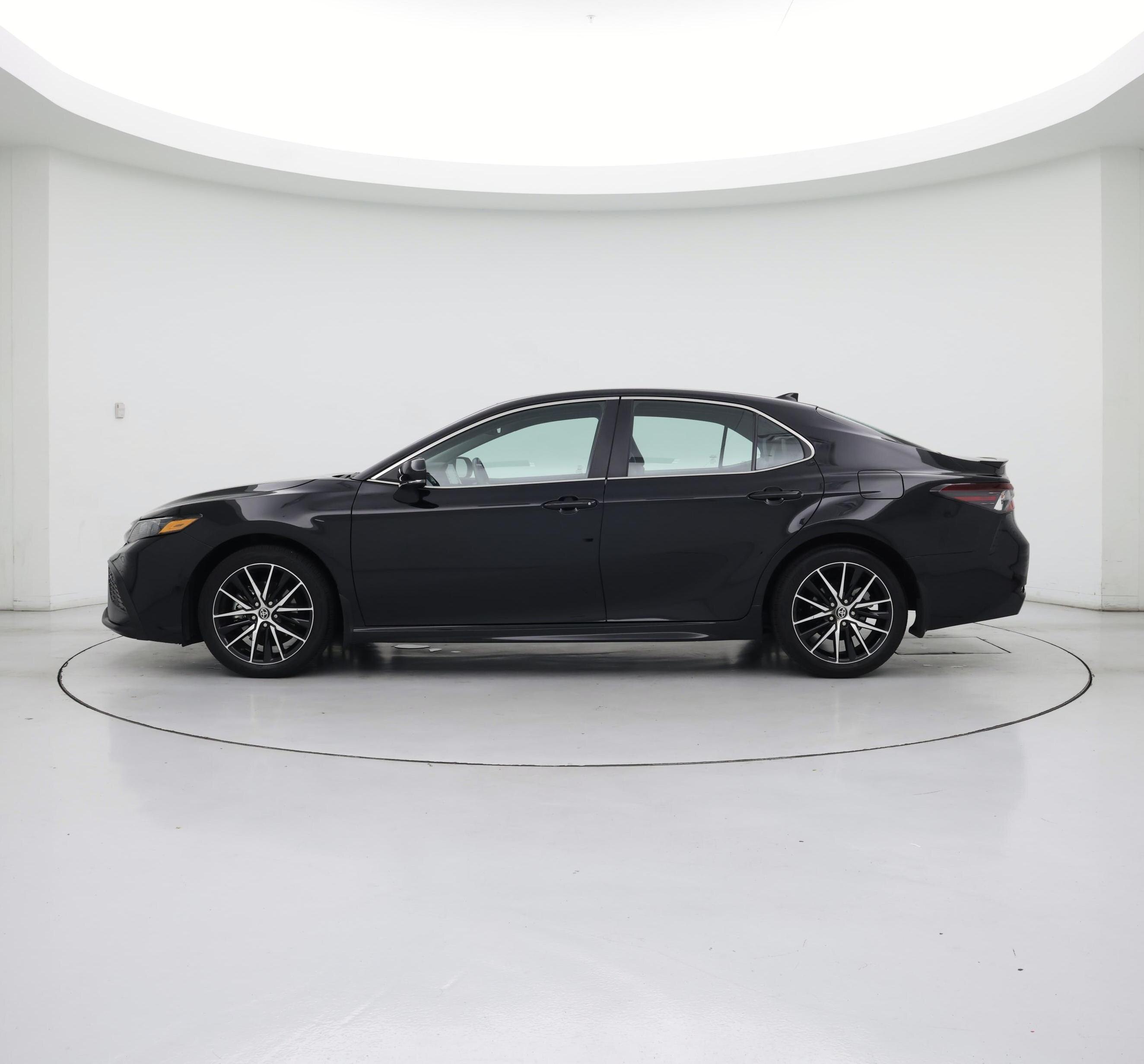 Thumbnail: 2024 Toyota Camry - 3