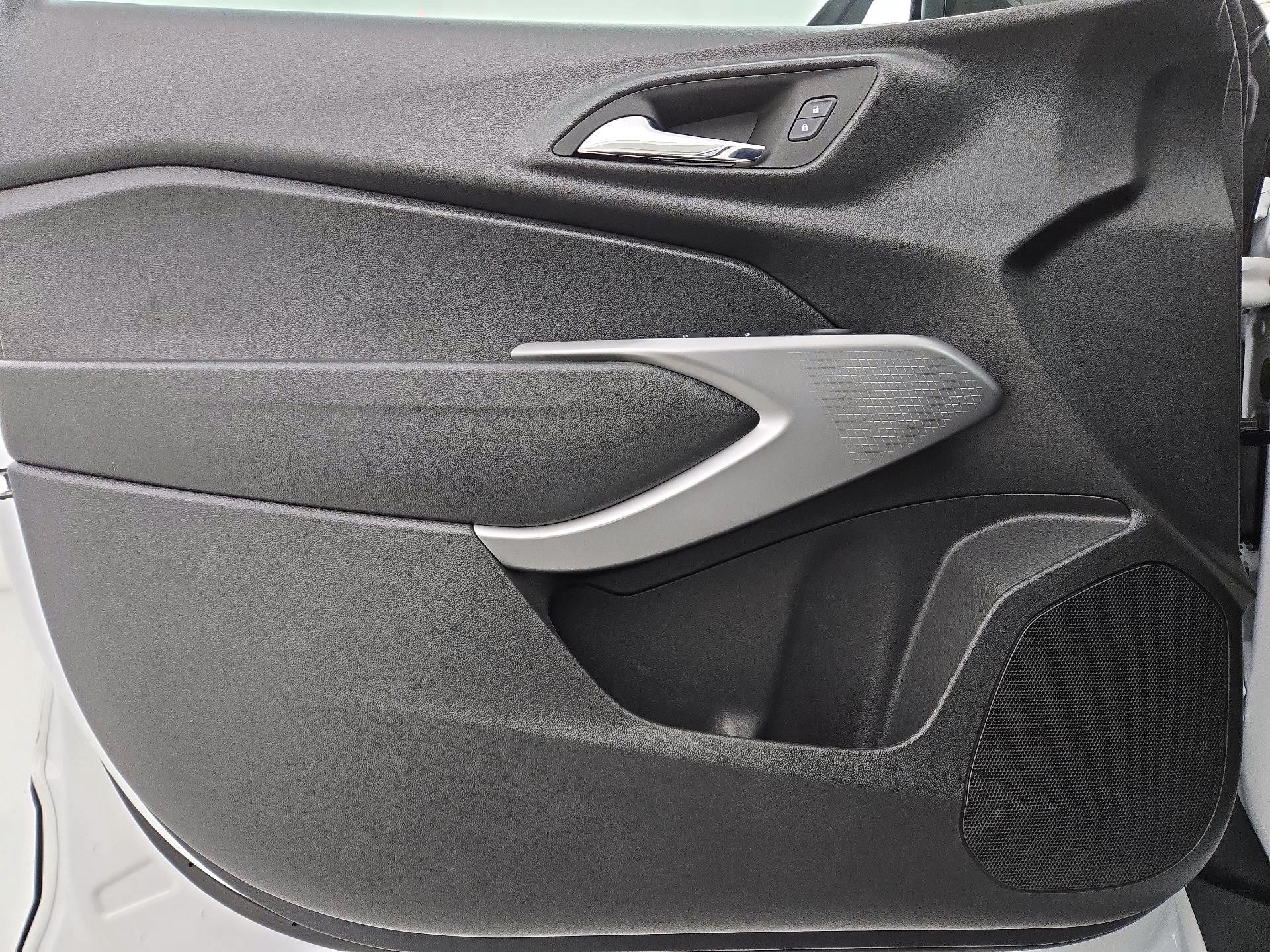 Thumbnail: 2024 Chevrolet Trax - 10