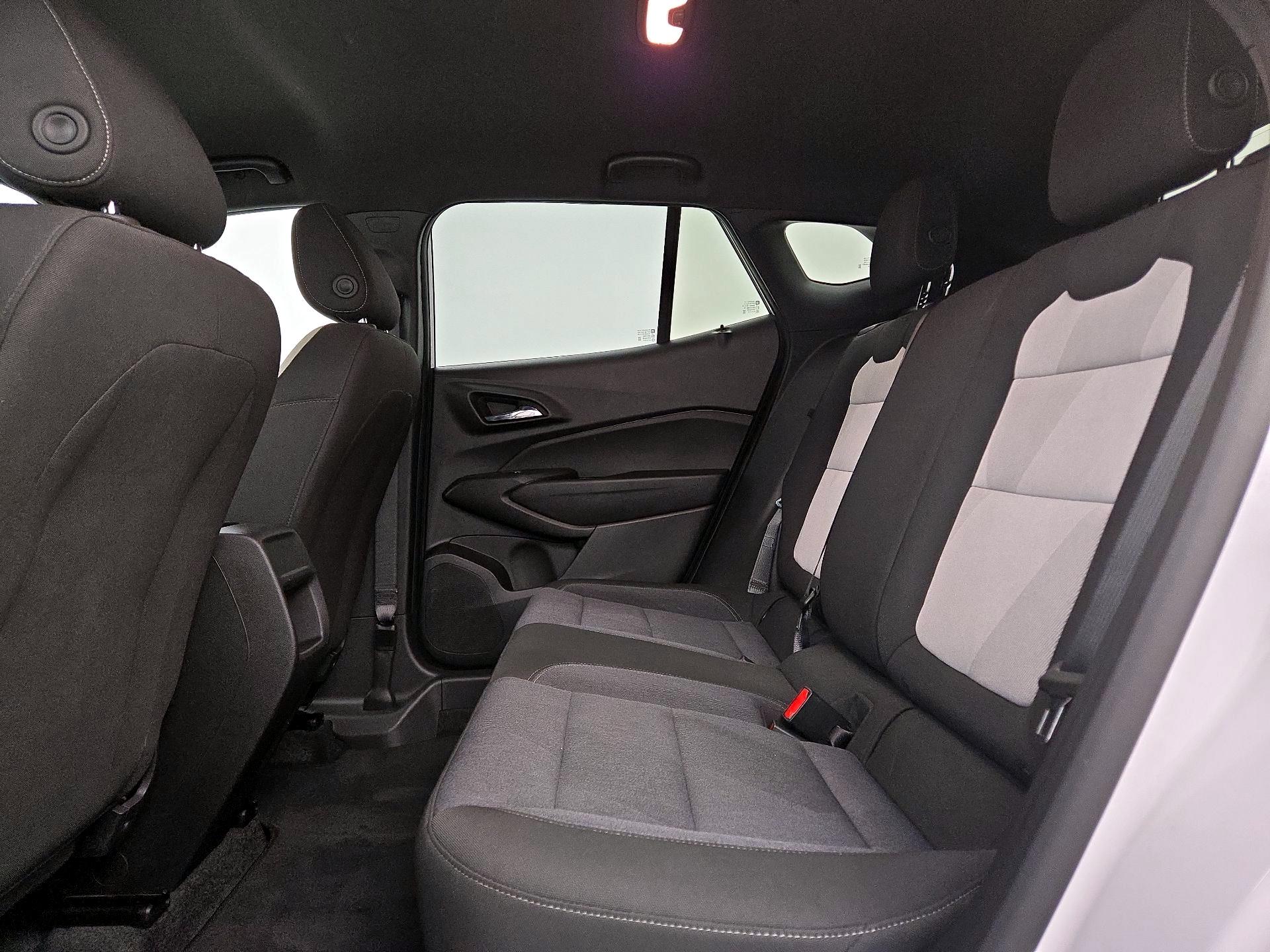 Thumbnail: 2024 Chevrolet Trax - 17