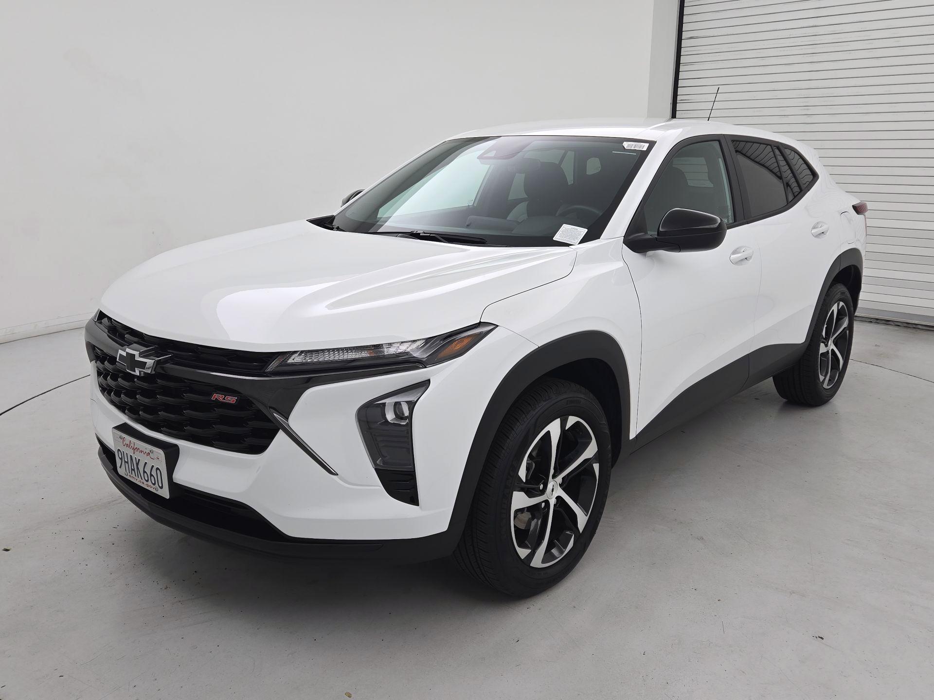 Thumbnail: 2024 Chevrolet Trax - 3