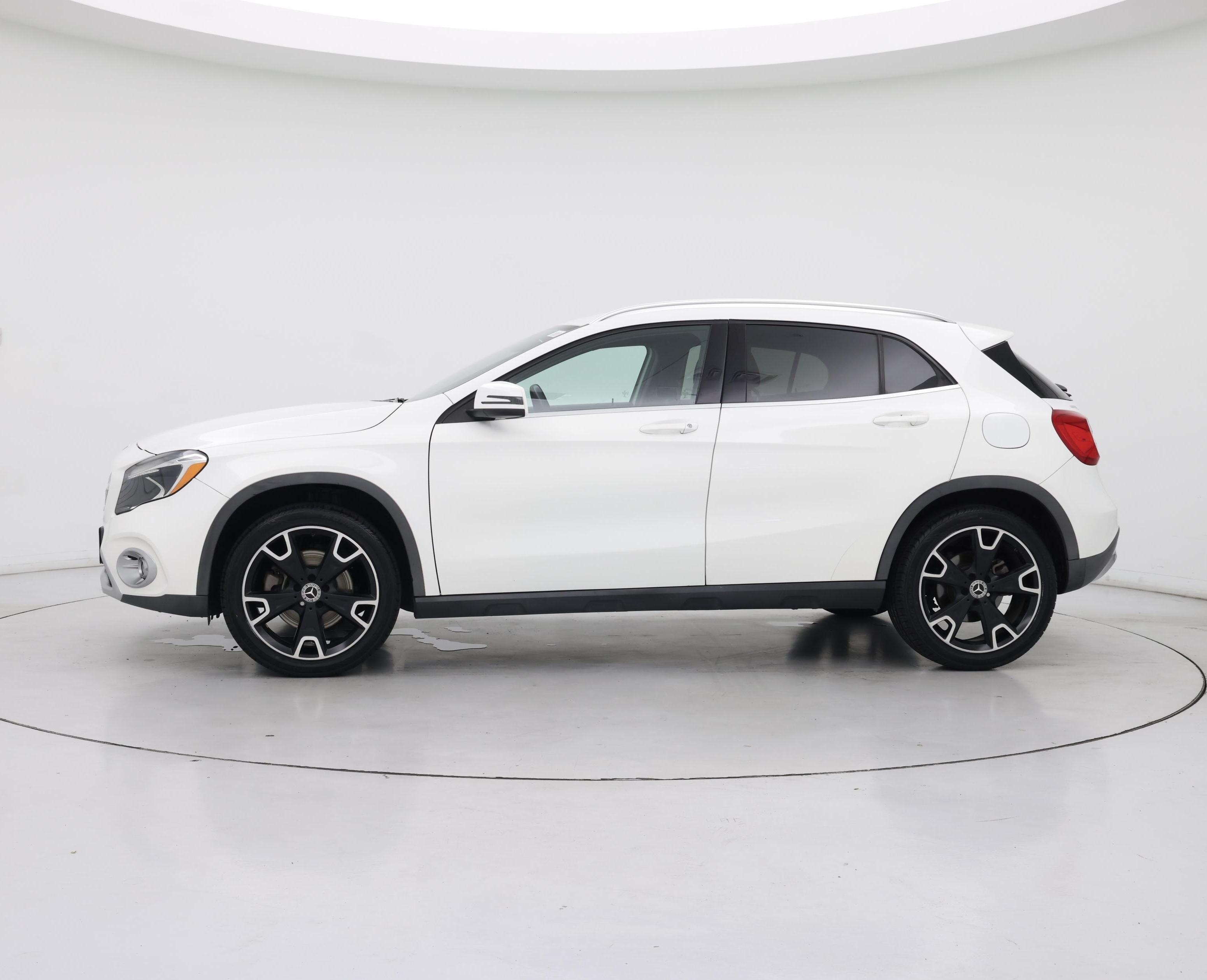 Thumbnail: 2020 Mercedes-Benz GLA - 3