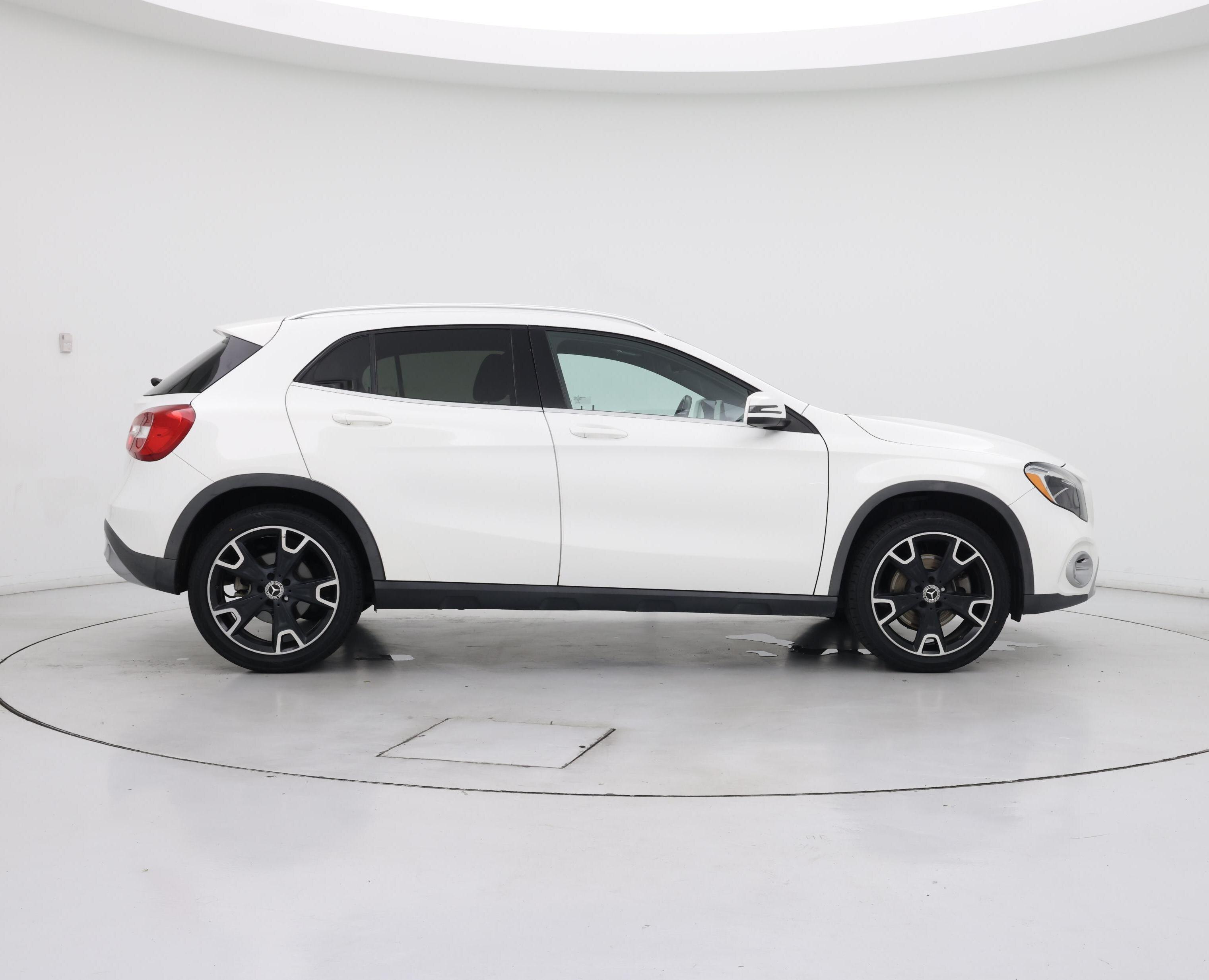 Thumbnail: 2020 Mercedes-Benz GLA - 7