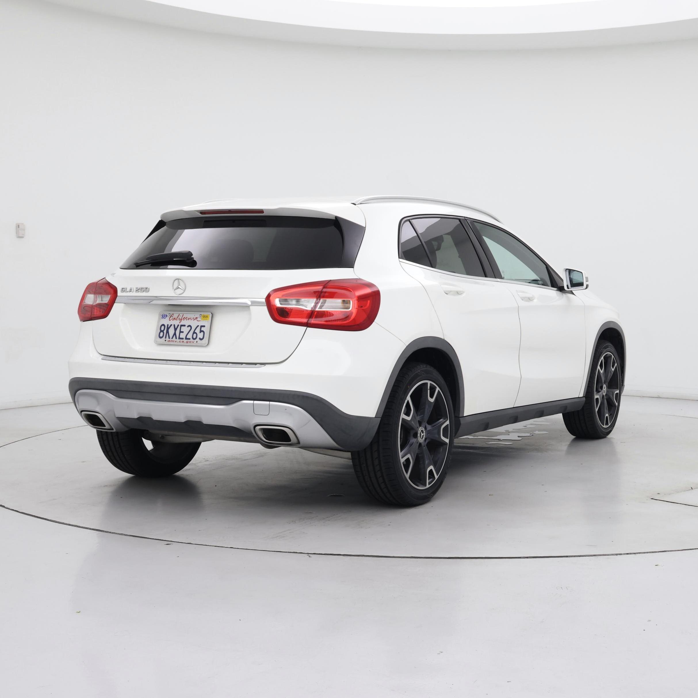 Thumbnail: 2020 Mercedes-Benz GLA - 8