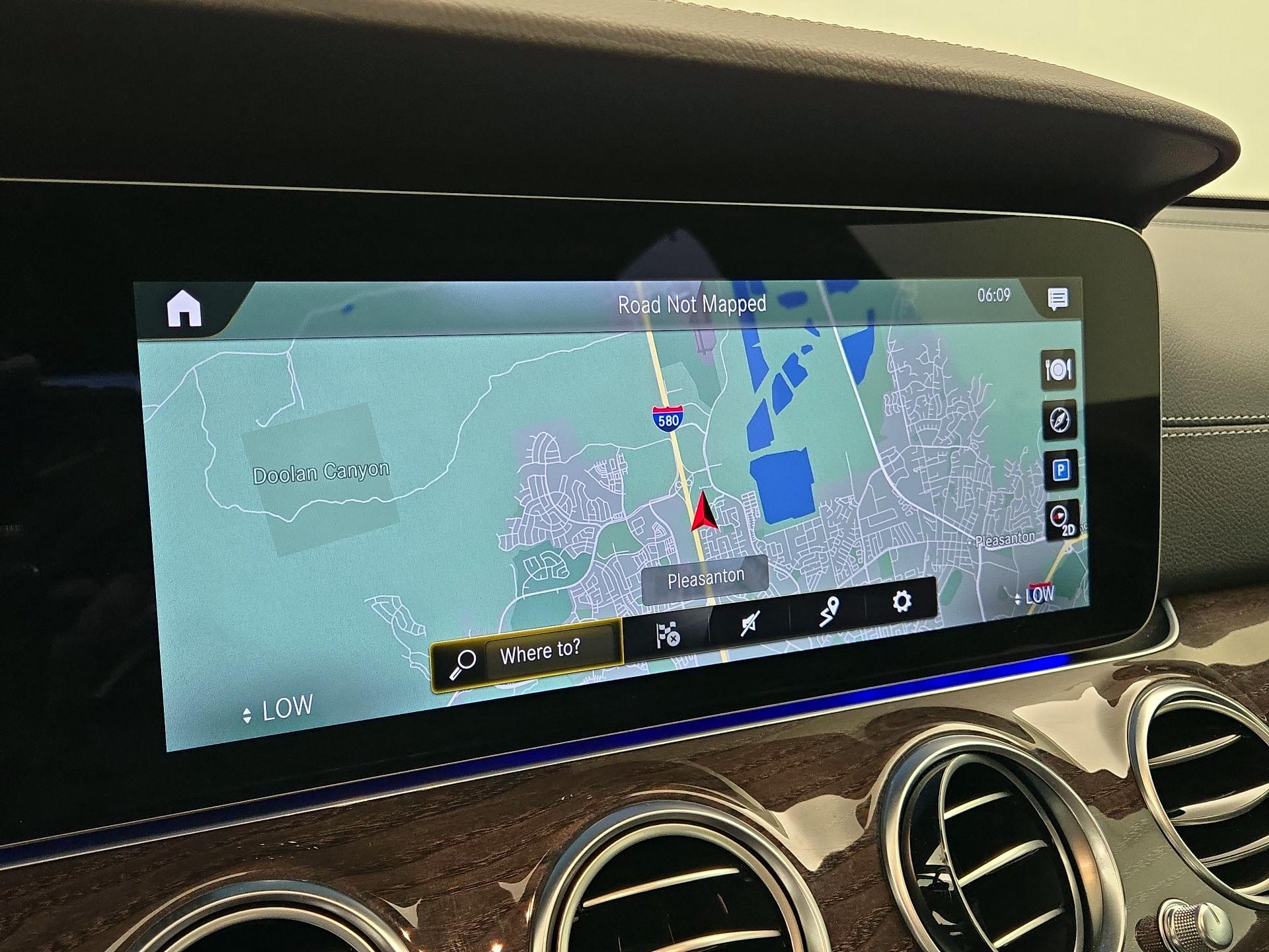 Thumbnail: 2022 Mercedes-Benz E-Class - 12
