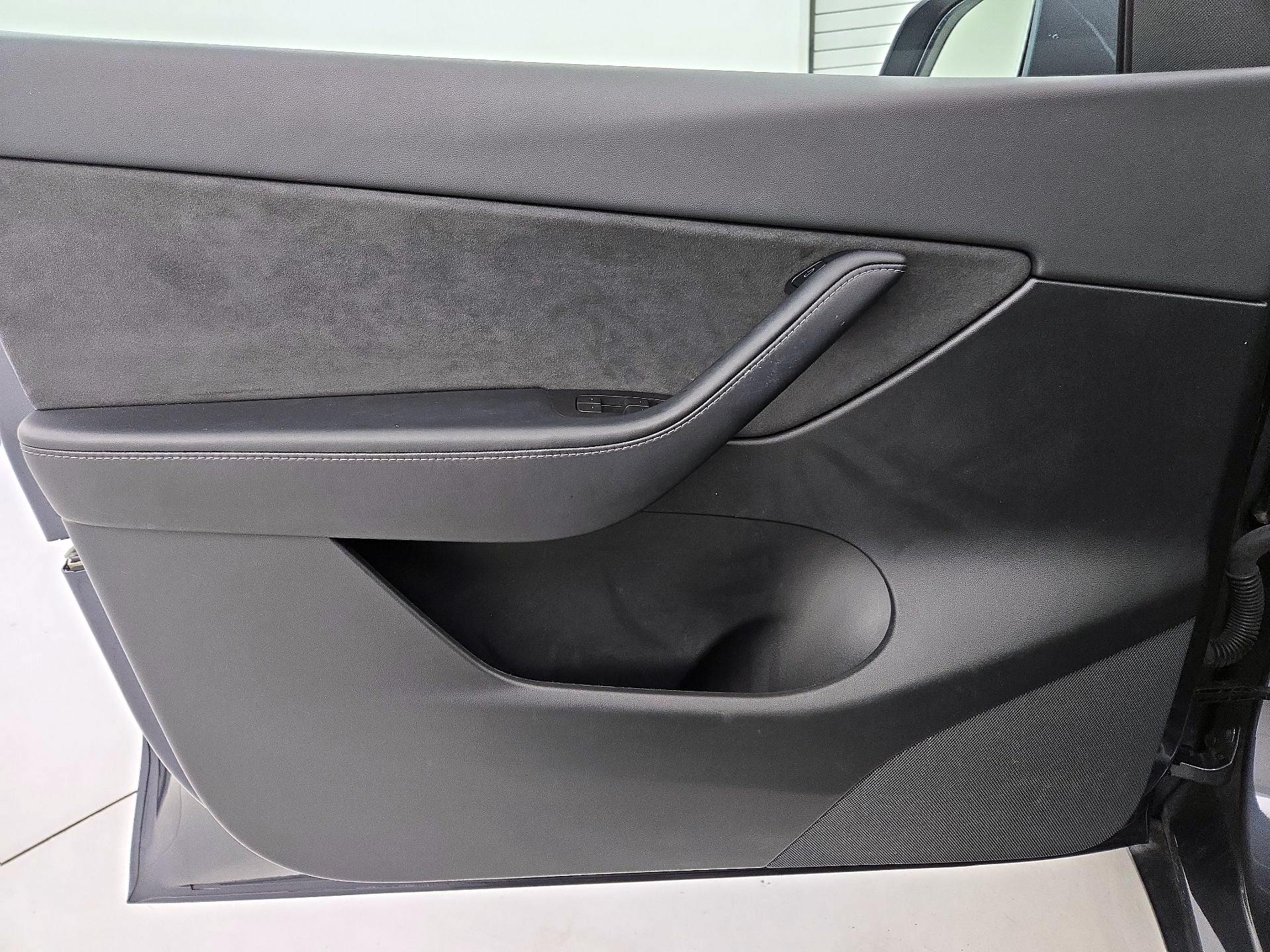 Thumbnail: 2021 Tesla Model Y - 10