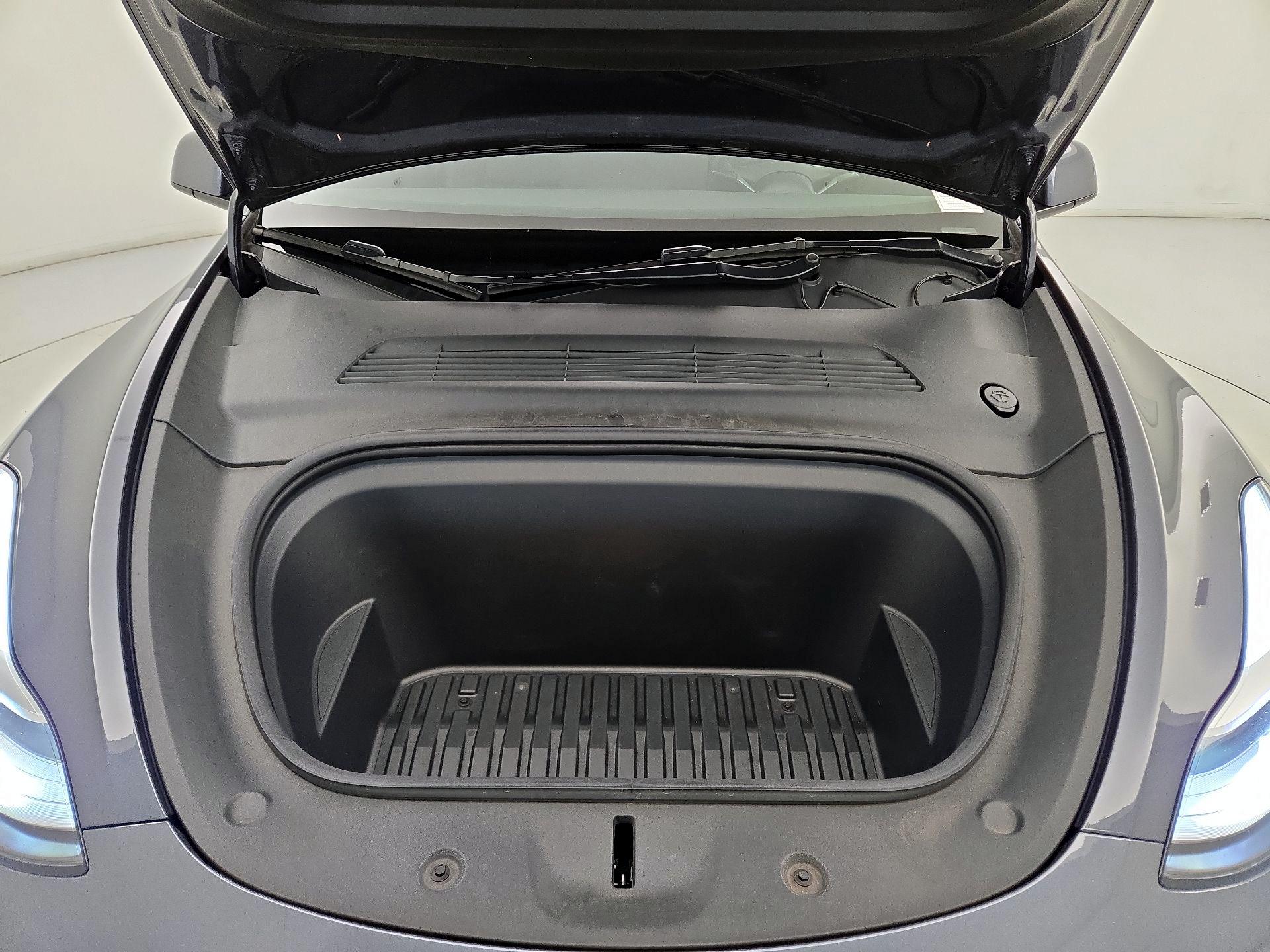 Thumbnail: 2021 Tesla Model Y - 17