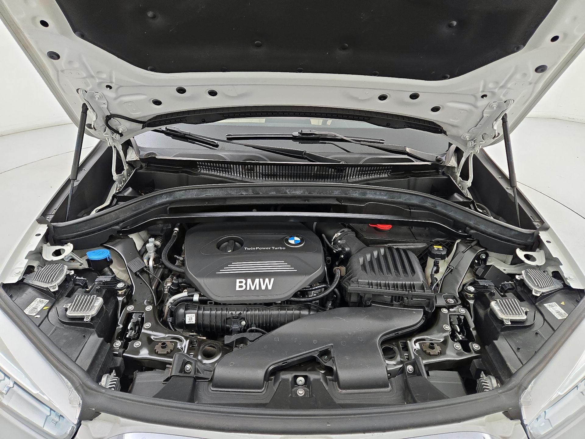 Thumbnail: 2017 BMW X1 - 20