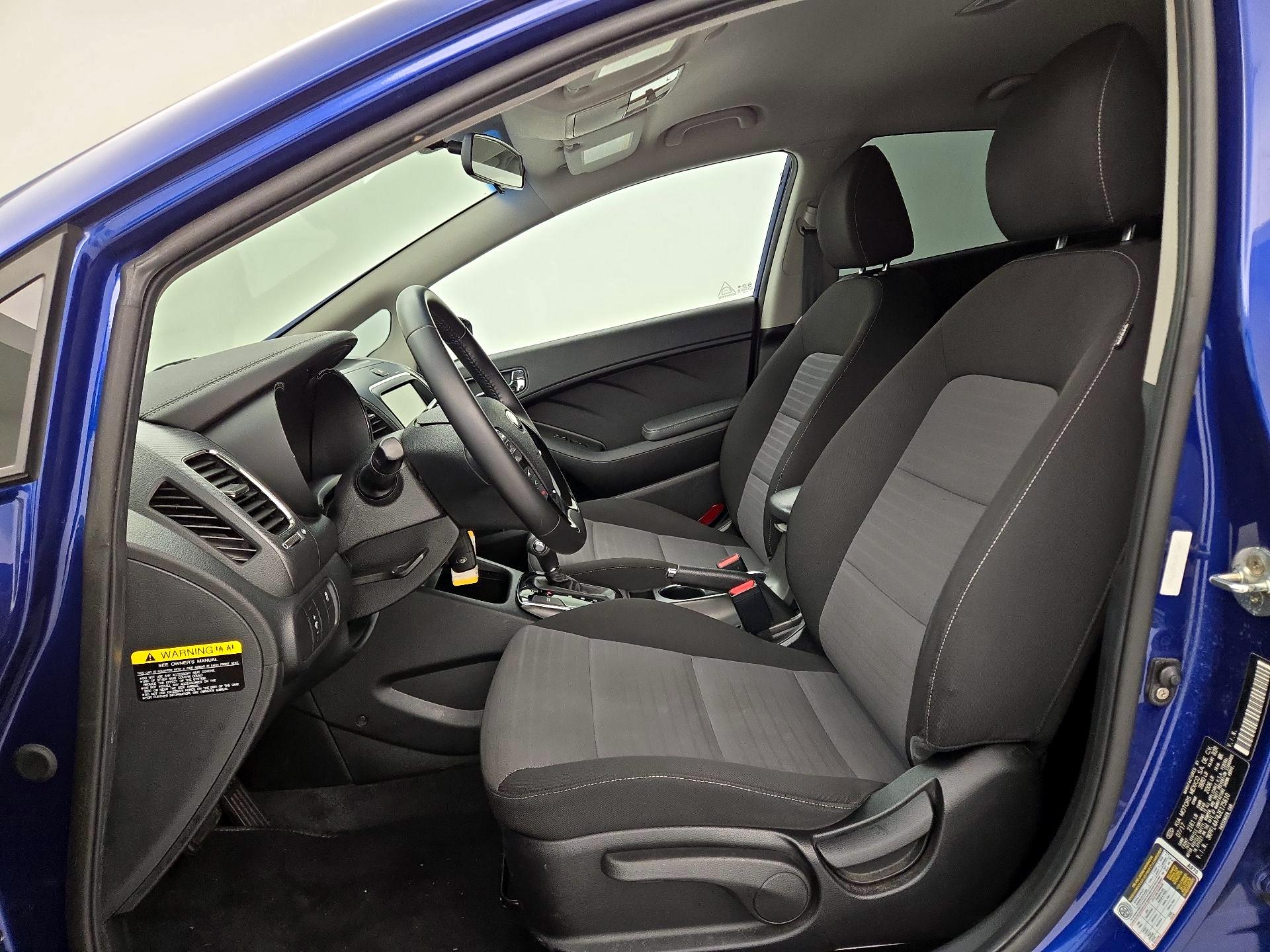 Thumbnail: 2018 Kia Forte - 9